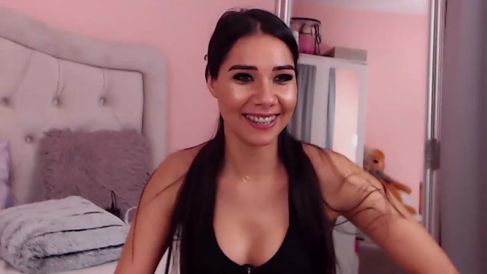 Gallery image thumbnail from Sara_Joy's myfreecams stream on, 06/20/2023, 02:17 image 9 of 20