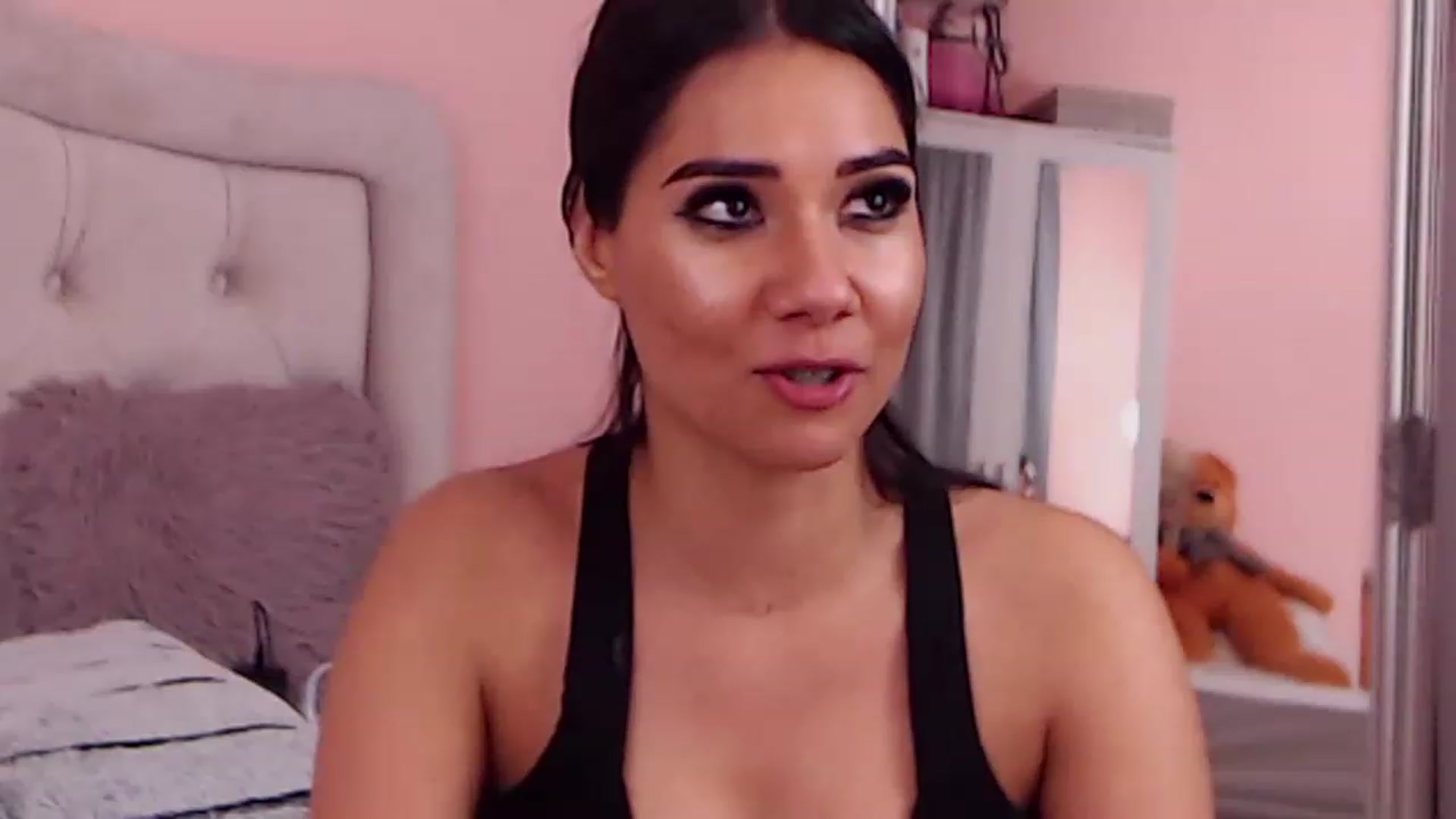 Gallery image thumbnail from Sara_Joy's myfreecams stream on, 06/20/2023, 02:17 image 5 of 20