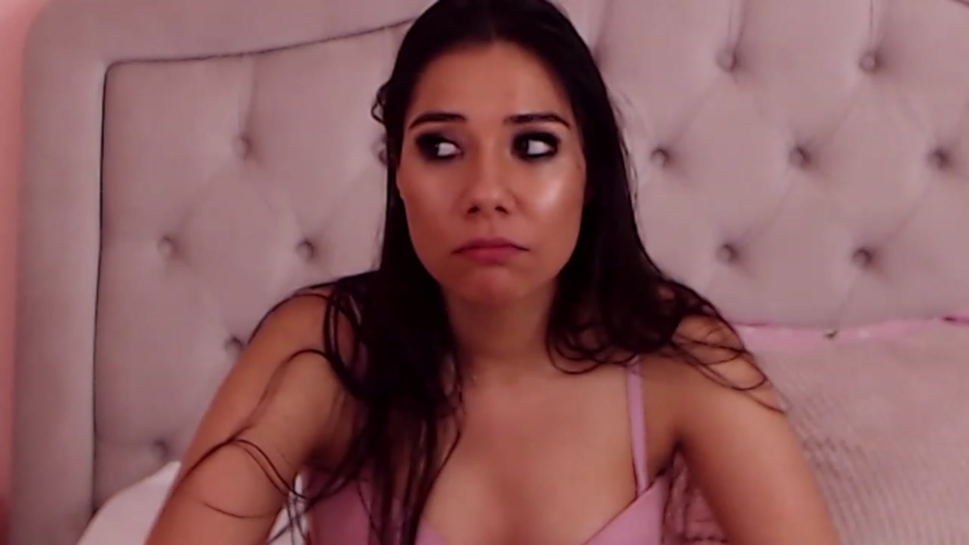 Gallery image thumbnail from Sara_Joy's myfreecams stream on, 06/21/2023, 02:08 image 19 of 20