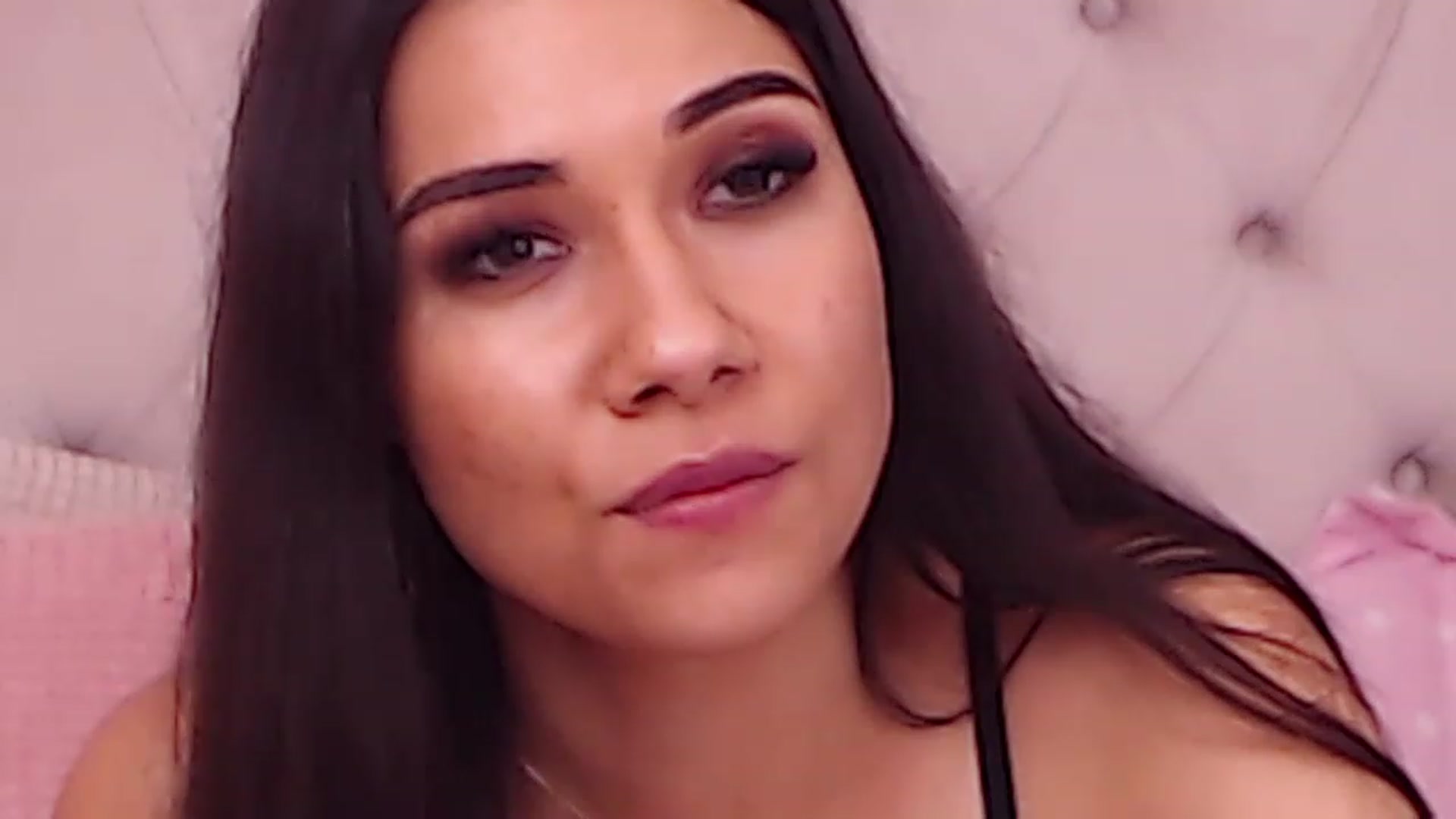 Gallery image thumbnail from Sara_Joy's myfreecams stream on, 06/25/2023, 23:28 image 14 of 20