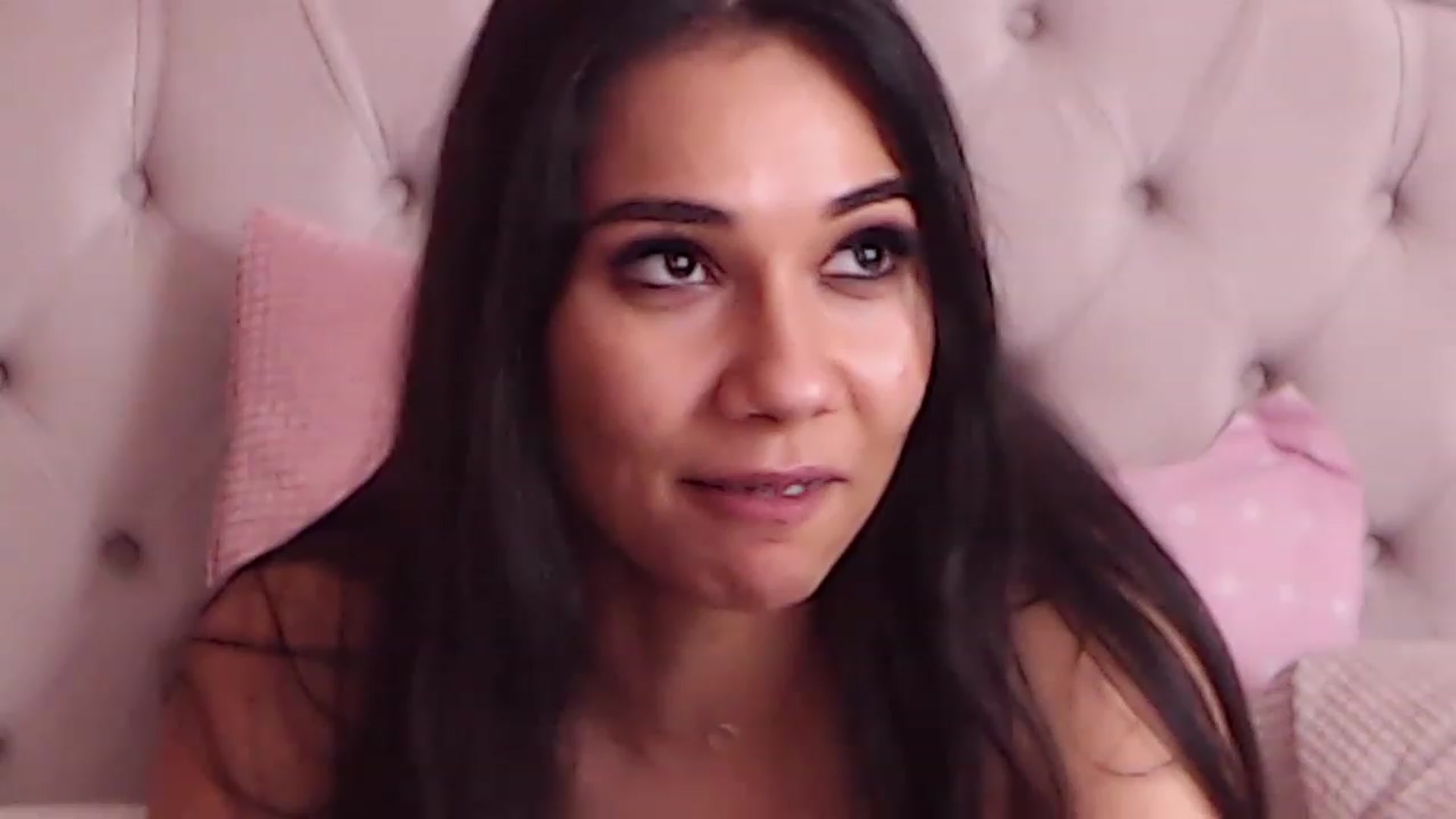 Gallery image thumbnail from Sara_Joy's myfreecams stream on, 06/26/2023, 02:40 image 14 of 20