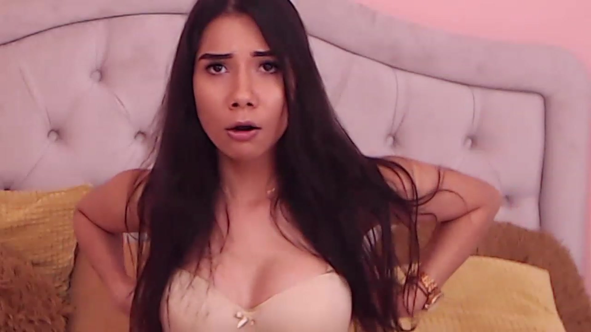 Gallery image thumbnail from Sara_Joy's myfreecams stream on, 06/29/2023, 23:52 image 7 of 20