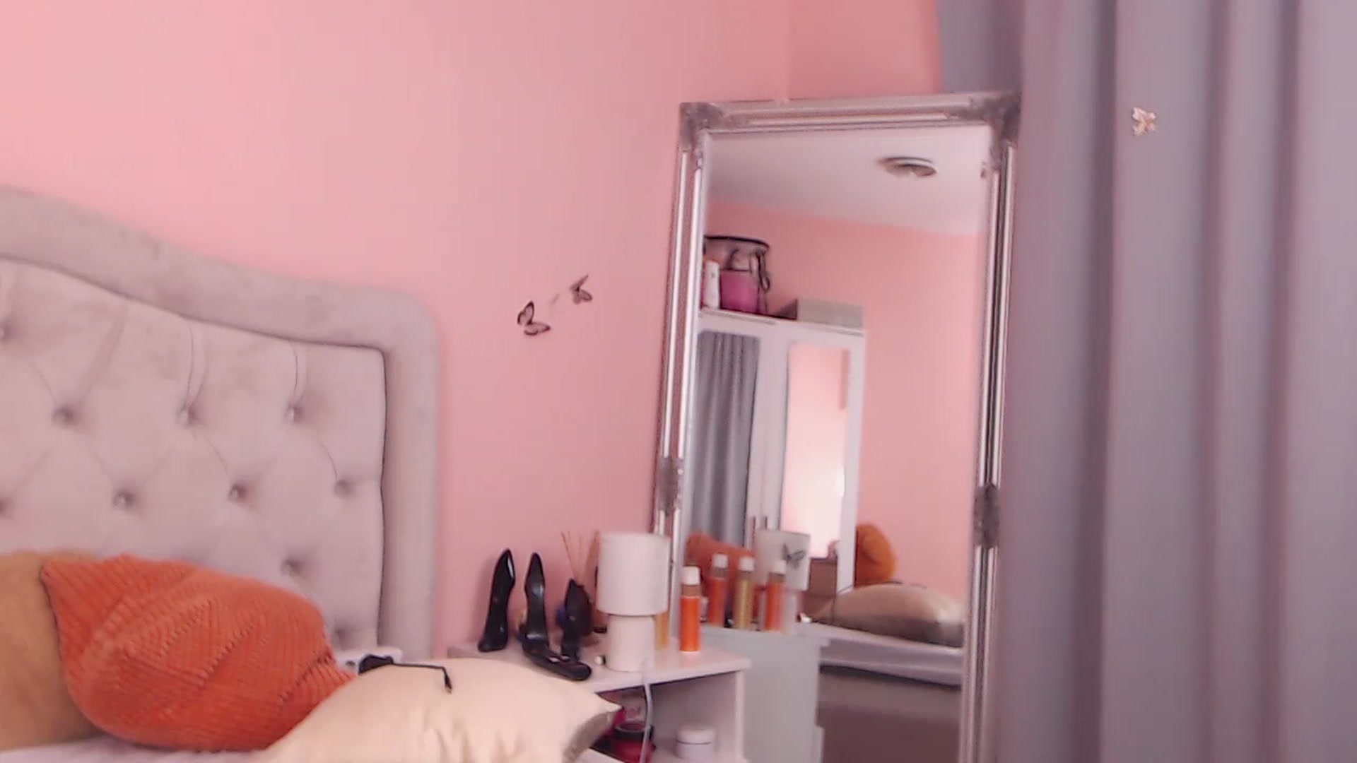 Gallery image thumbnail from Sara_Joy's myfreecams stream on, 07/10/2023, 20:57 image 8 of 20