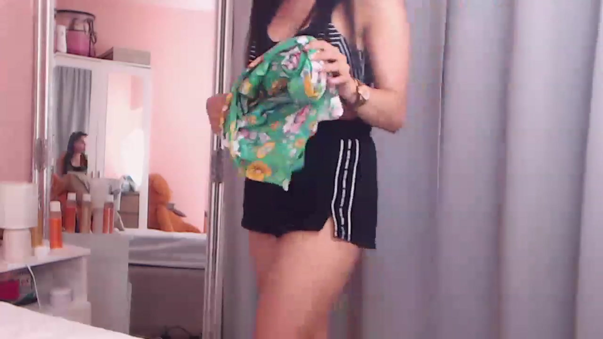 Gallery image thumbnail from Sara_Joy's myfreecams stream on, 07/11/2023, 22:55 image 14 of 20