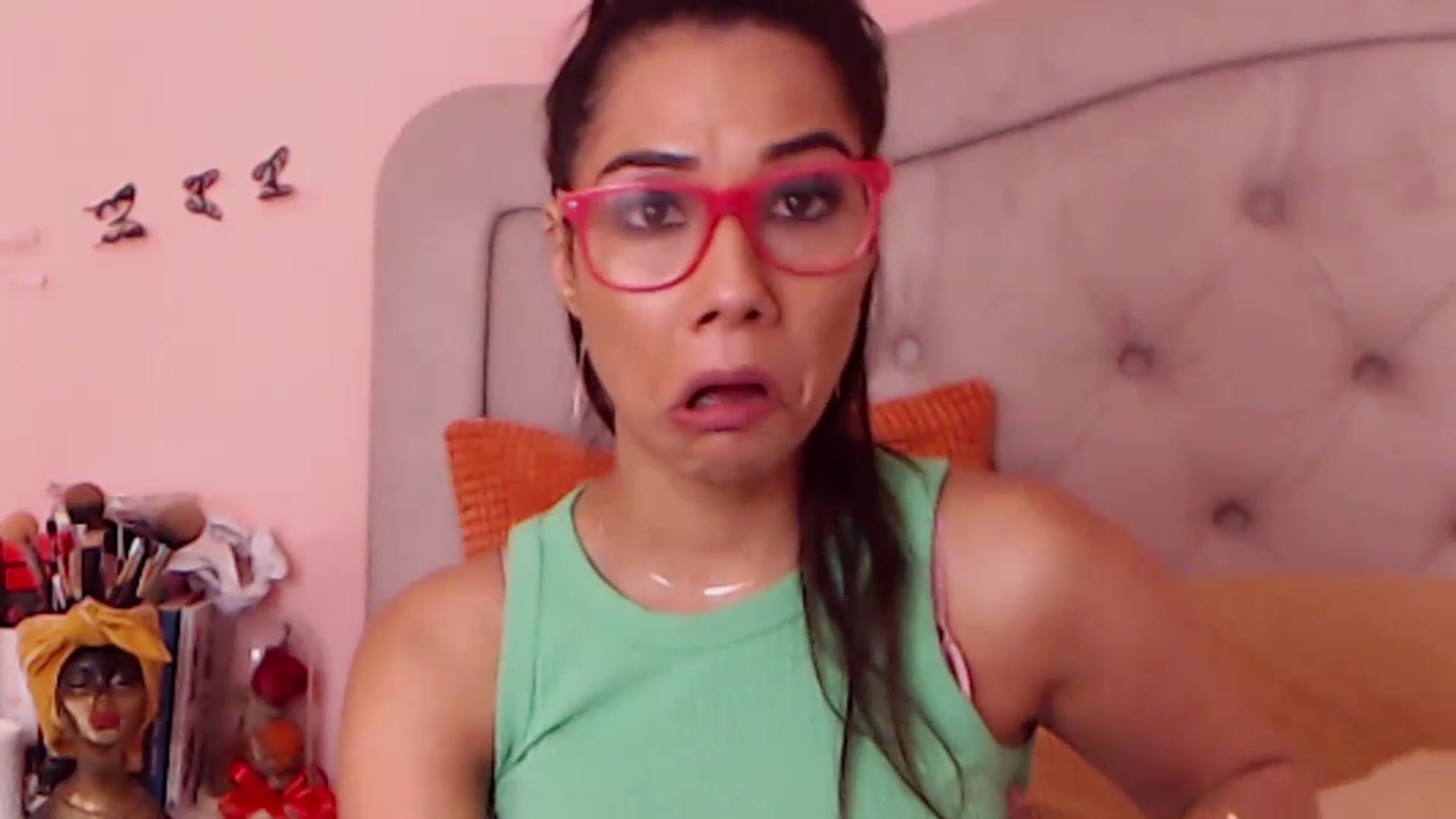 Gallery image thumbnail from Sara_Joy's myfreecams stream on, 07/17/2023, 21:52 image 19 of 20