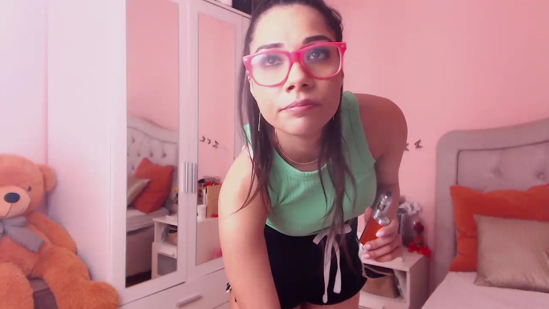 Gallery image thumbnail from Sara_Joy's myfreecams stream on, 07/17/2023, 21:52 image 13 of 20
