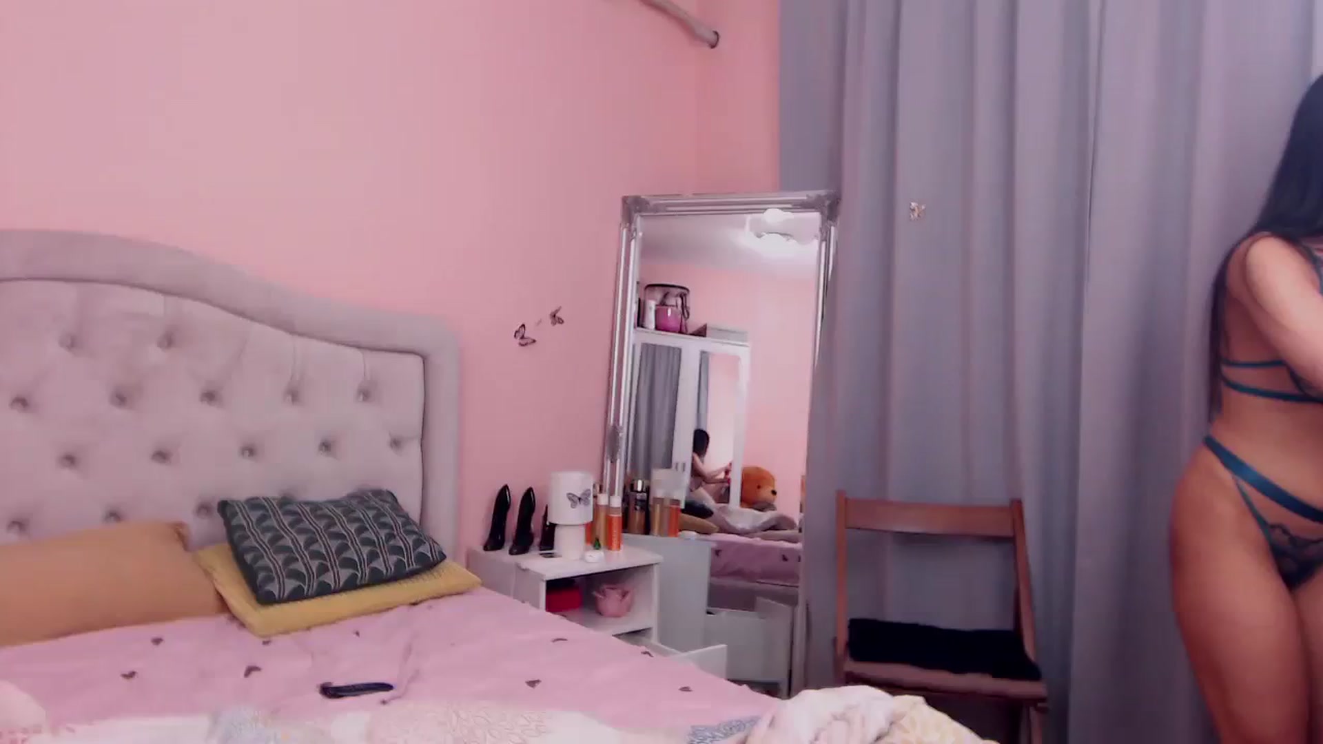 Gallery image thumbnail from Sara_Joy's myfreecams stream on, 07/23/2023, 21:16 image 1 of 20
