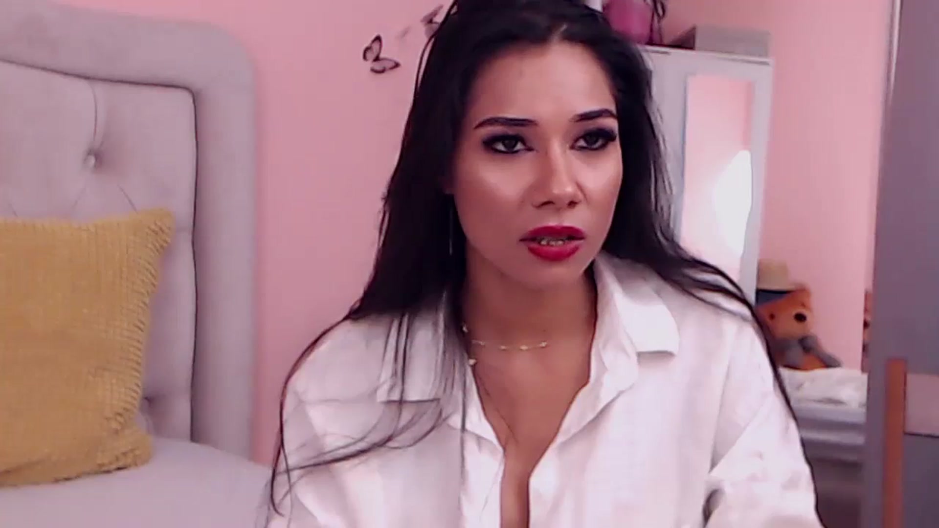 Gallery image thumbnail from Sara_Joy's myfreecams stream on, 08/18/2023, 24:06 image 11 of 20