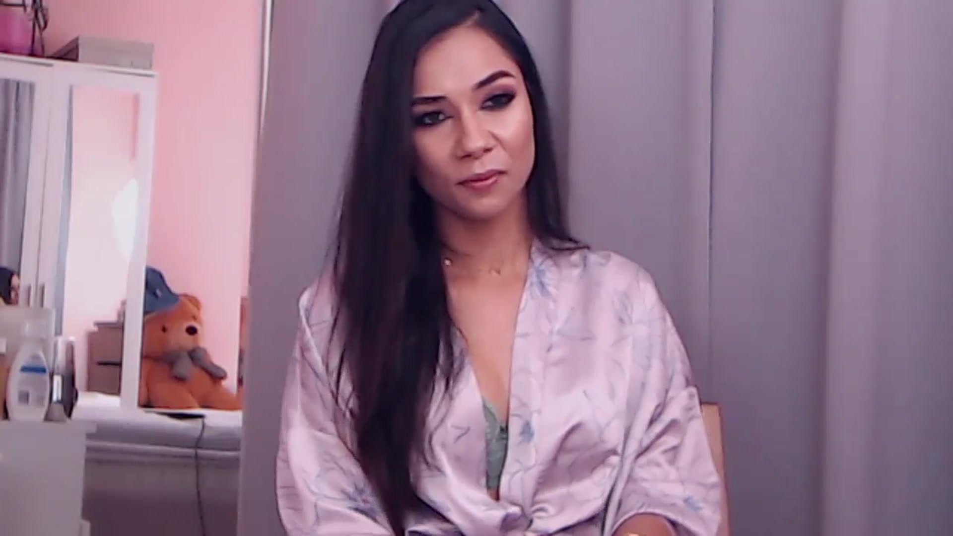 Gallery image thumbnail from Sara_Joy's myfreecams stream on, 08/19/2023, 22:27 image 16 of 20