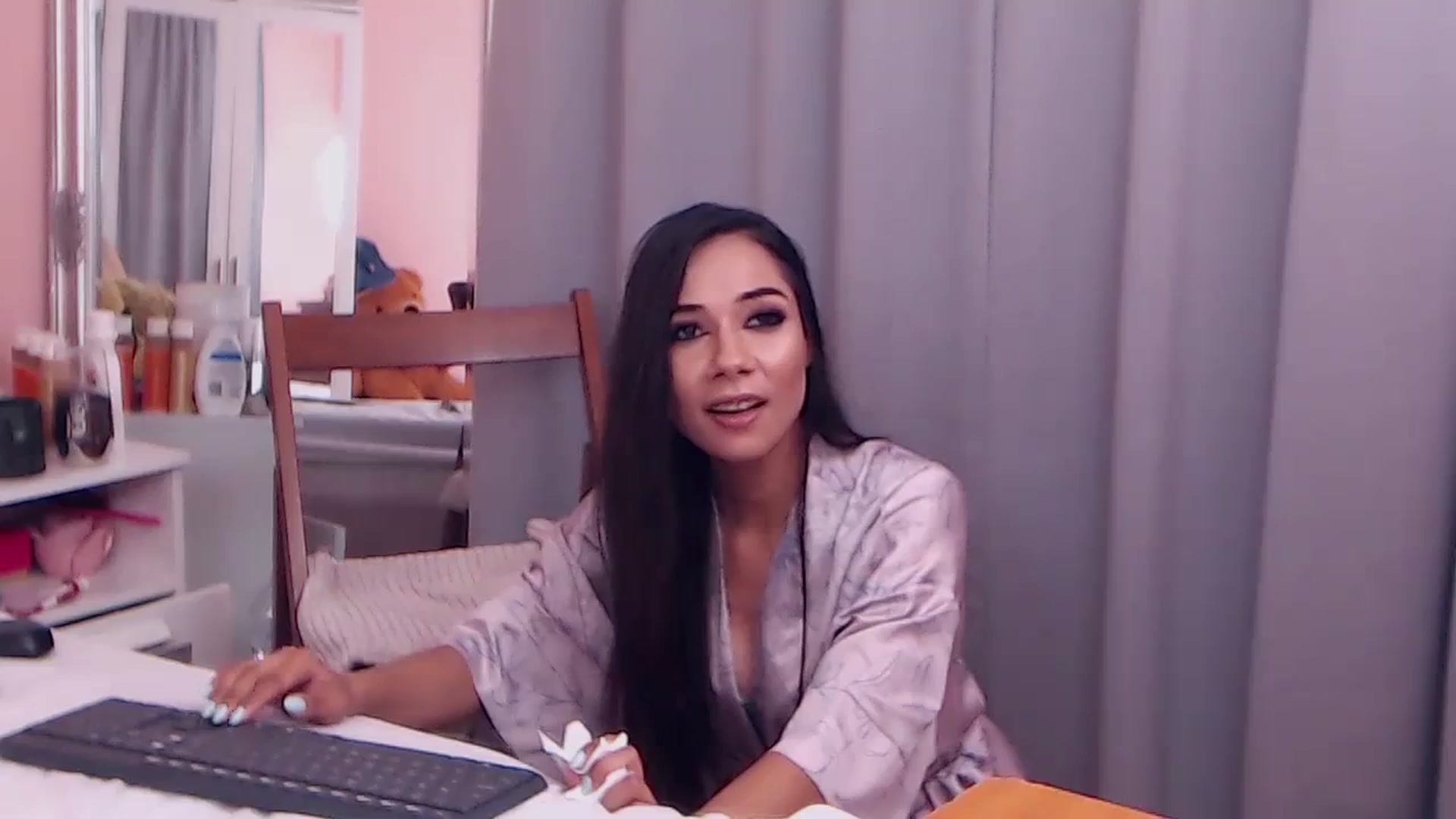 Gallery image thumbnail from Sara_Joy's myfreecams stream on, 08/20/2023, 24:02 image 10 of 20