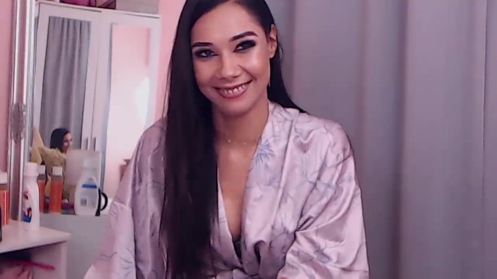 Gallery image thumbnail from Sara_Joy's myfreecams stream on, 08/20/2023, 24:02 image 18 of 20