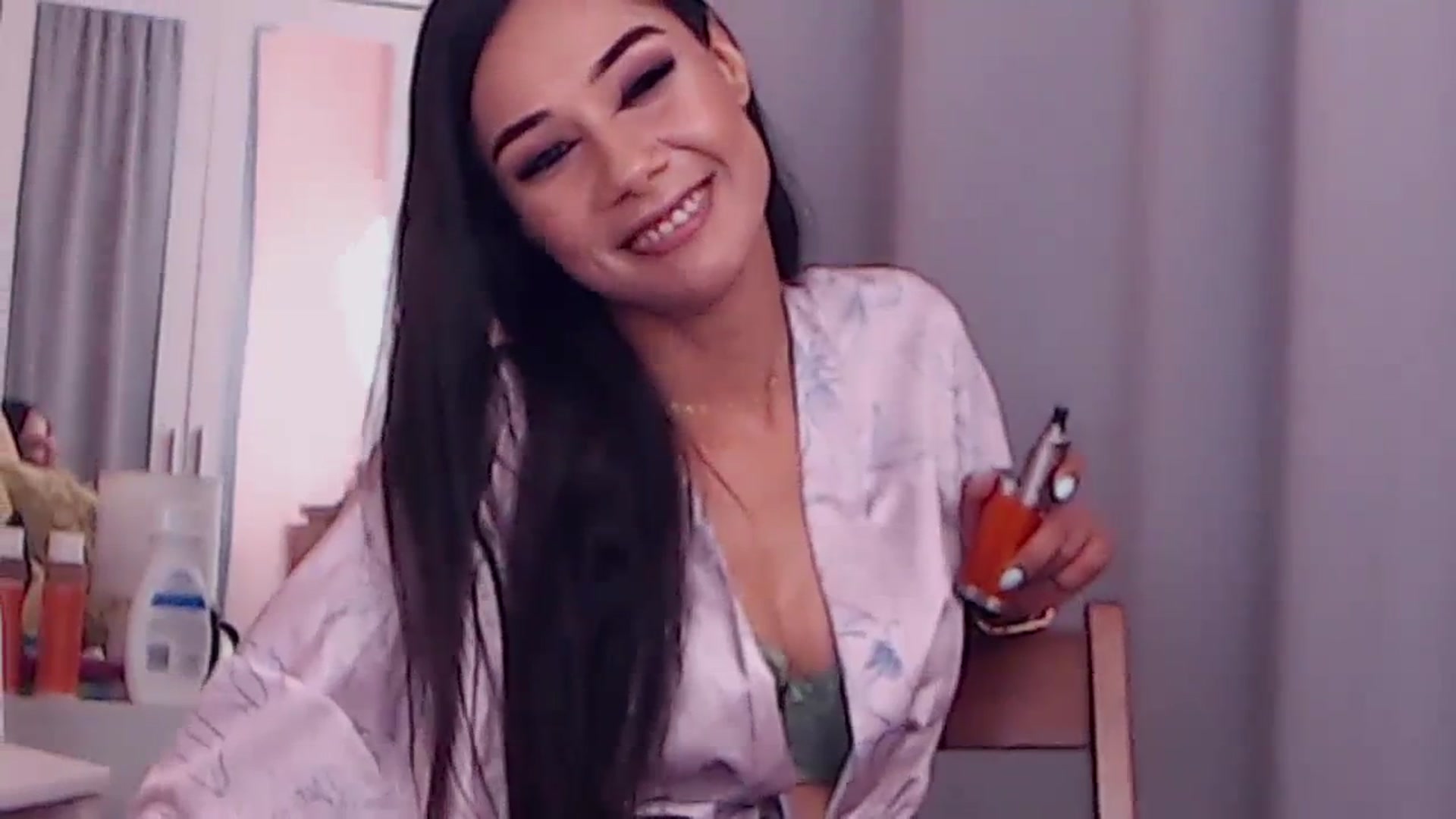 Gallery image thumbnail from Sara_Joy's myfreecams stream on, 08/20/2023, 24:02 image 19 of 20