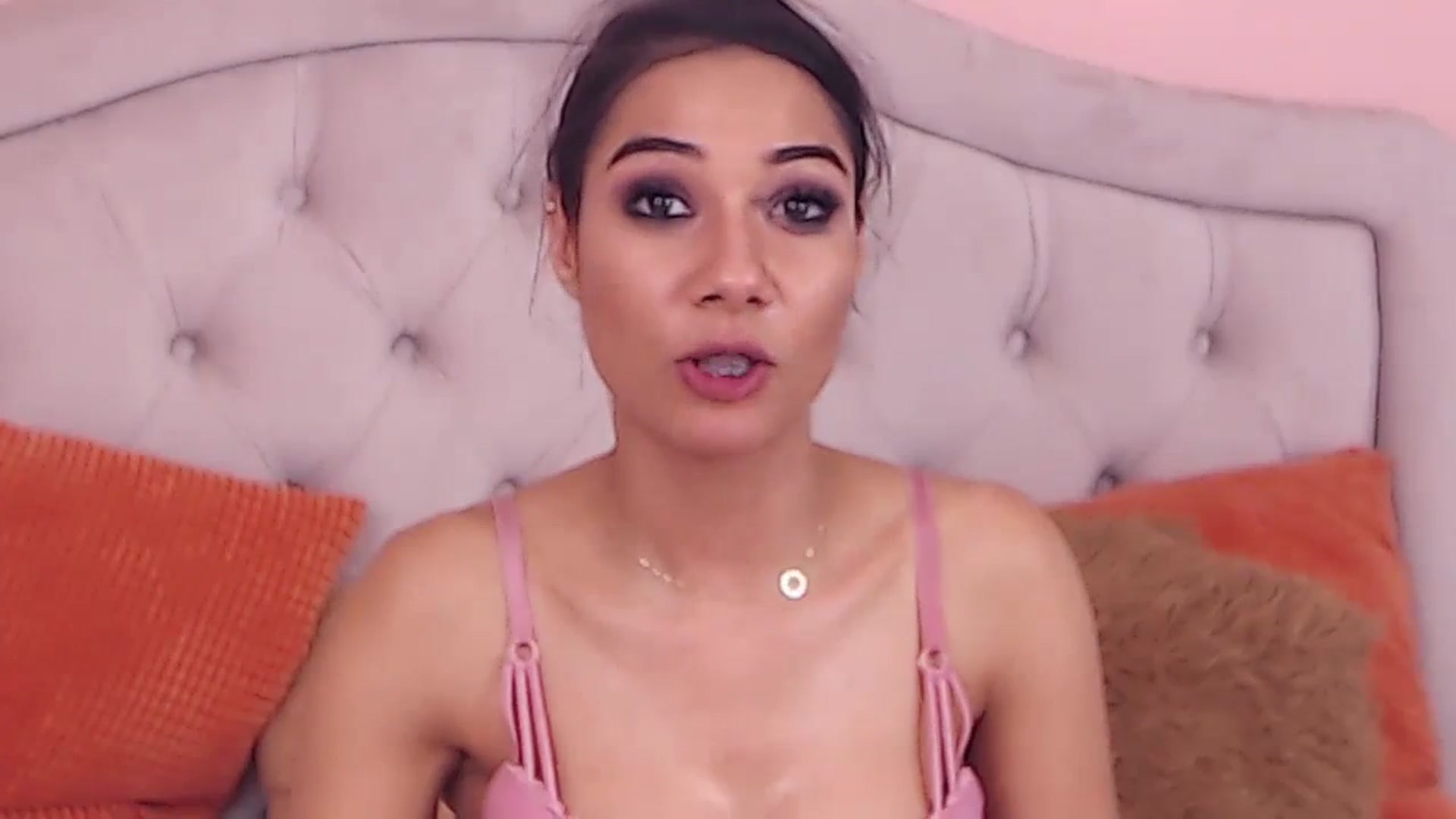 Gallery image thumbnail from Sara_Joy's myfreecams stream on, 10/14/2023, 01:32 image 15 of 20