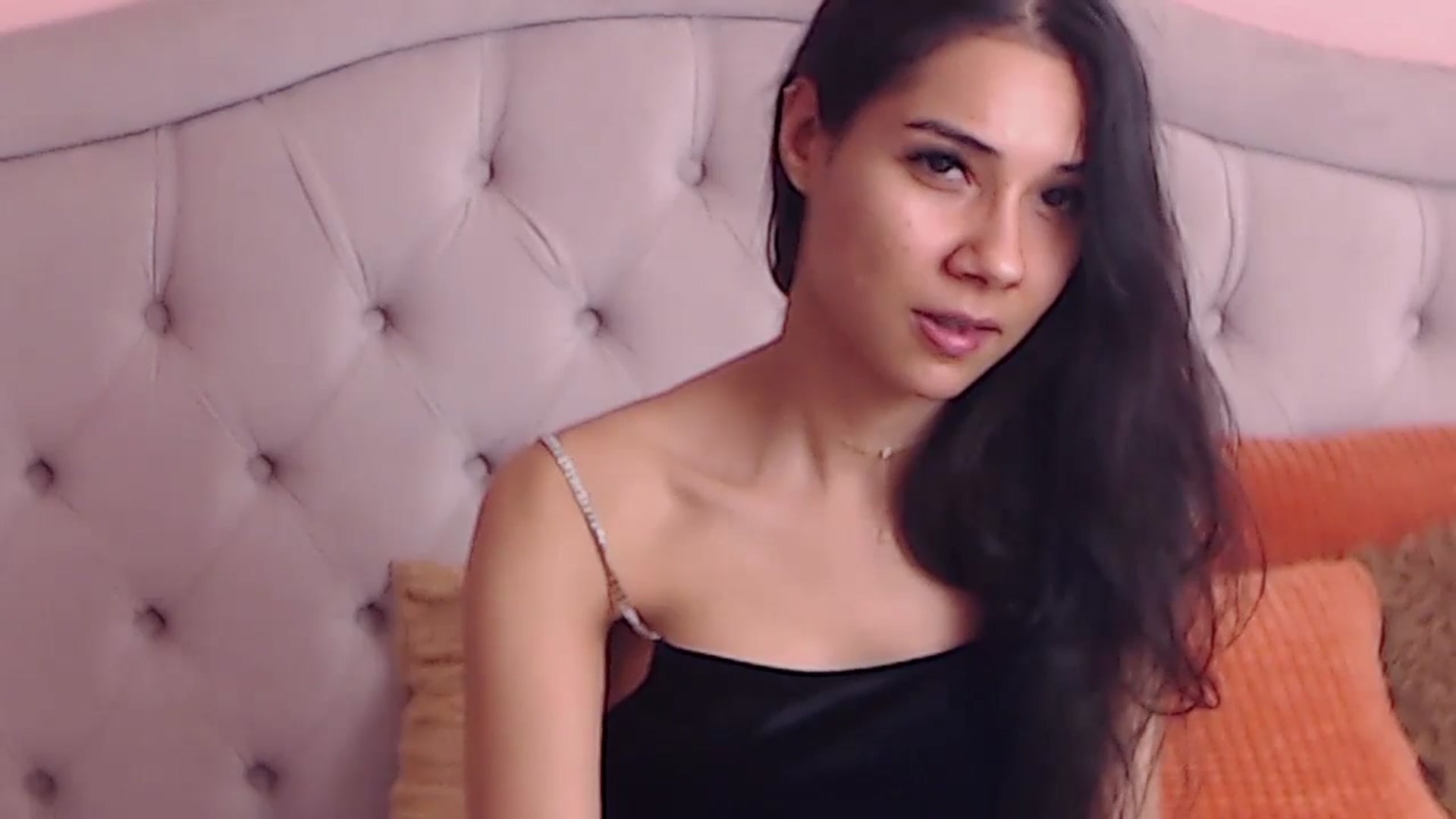 Gallery image thumbnail from Sara_Joy's myfreecams stream on, 10/31/2023, 24:02 image 19 of 20