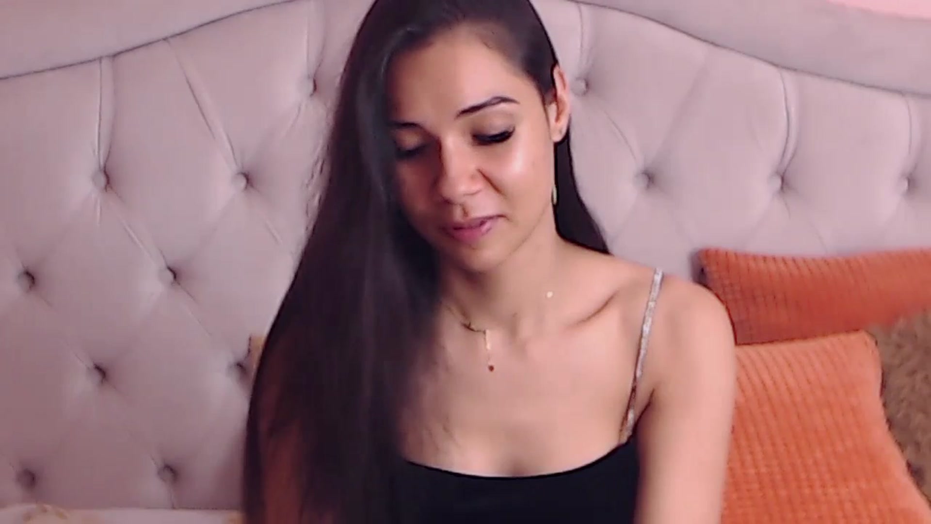 Gallery image thumbnail from Sara_Joy's myfreecams stream on, 10/31/2023, 01:06 image 9 of 20
