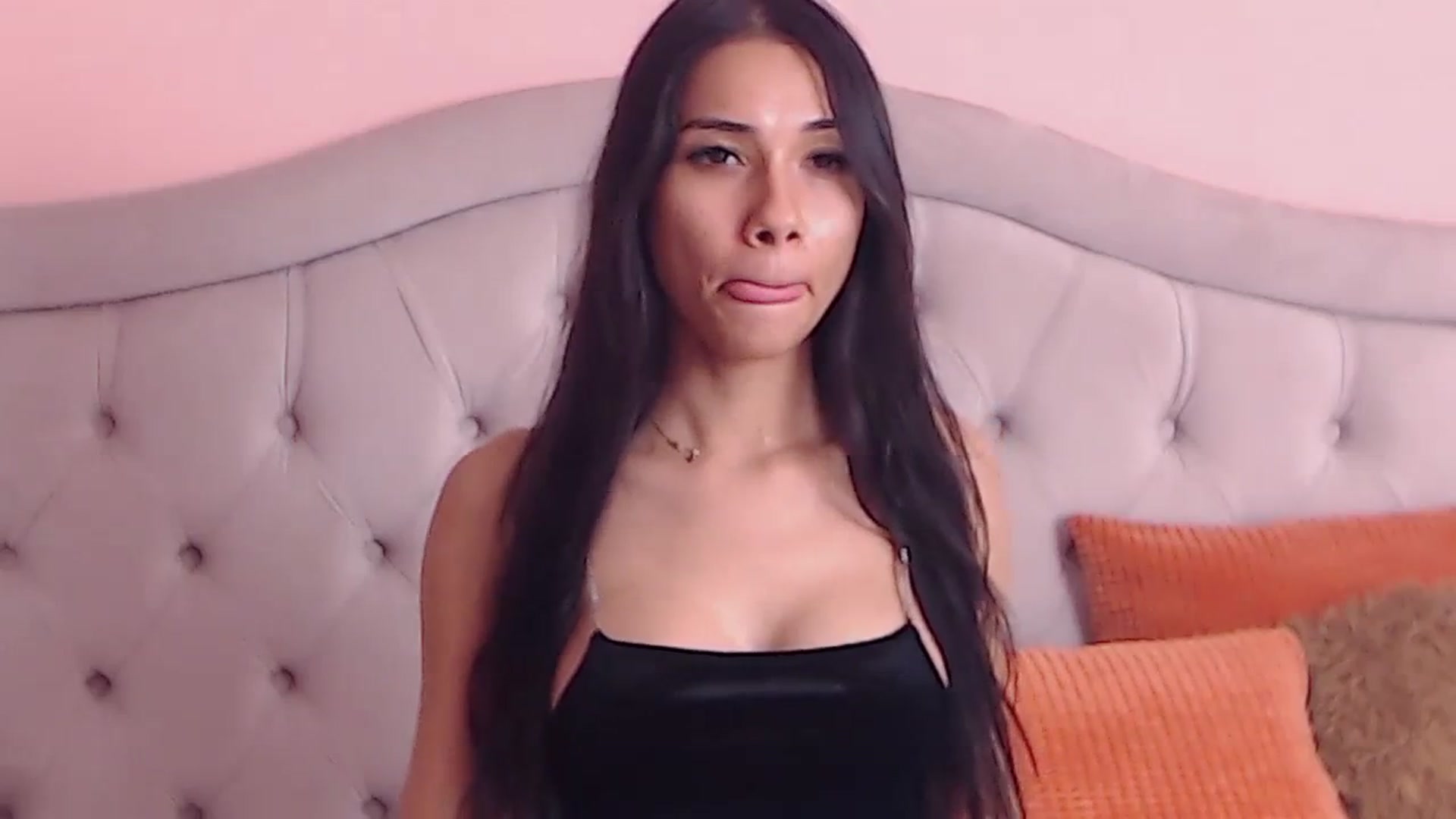 Gallery image thumbnail from Sara_Joy's myfreecams stream on, 10/31/2023, 01:06 image 4 of 20