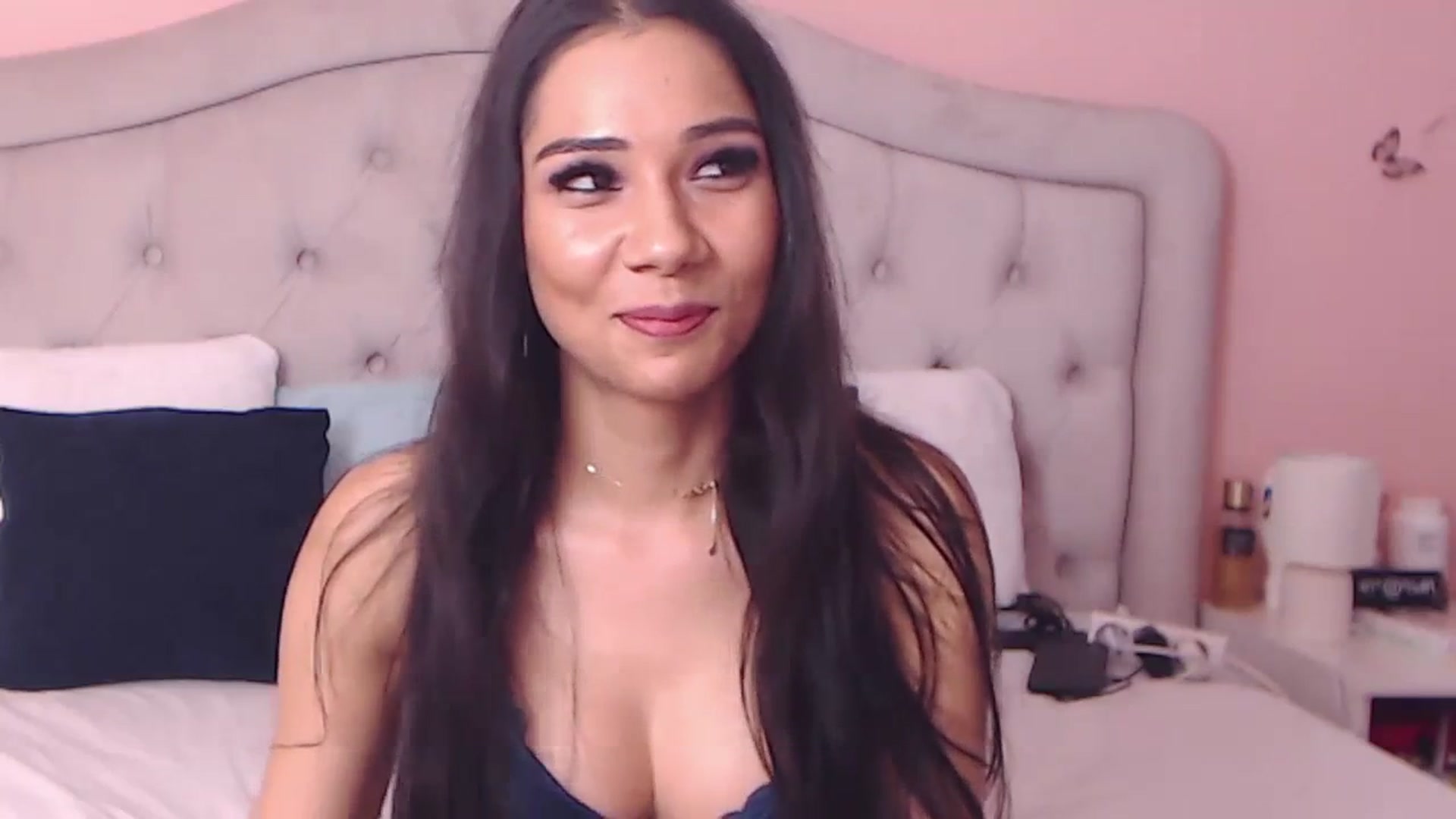 Gallery image thumbnail from Sara_Joy's myfreecams stream on, 11/11/2023, 22:21 image 10 of 20