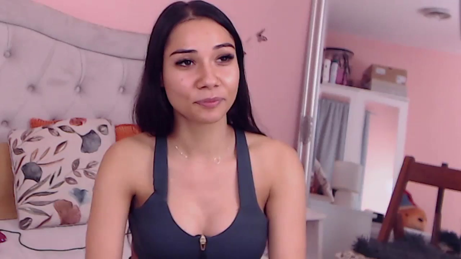 Gallery image thumbnail from Sara_Joy's myfreecams stream on, 11/22/2023, 20:57 image 1 of 20