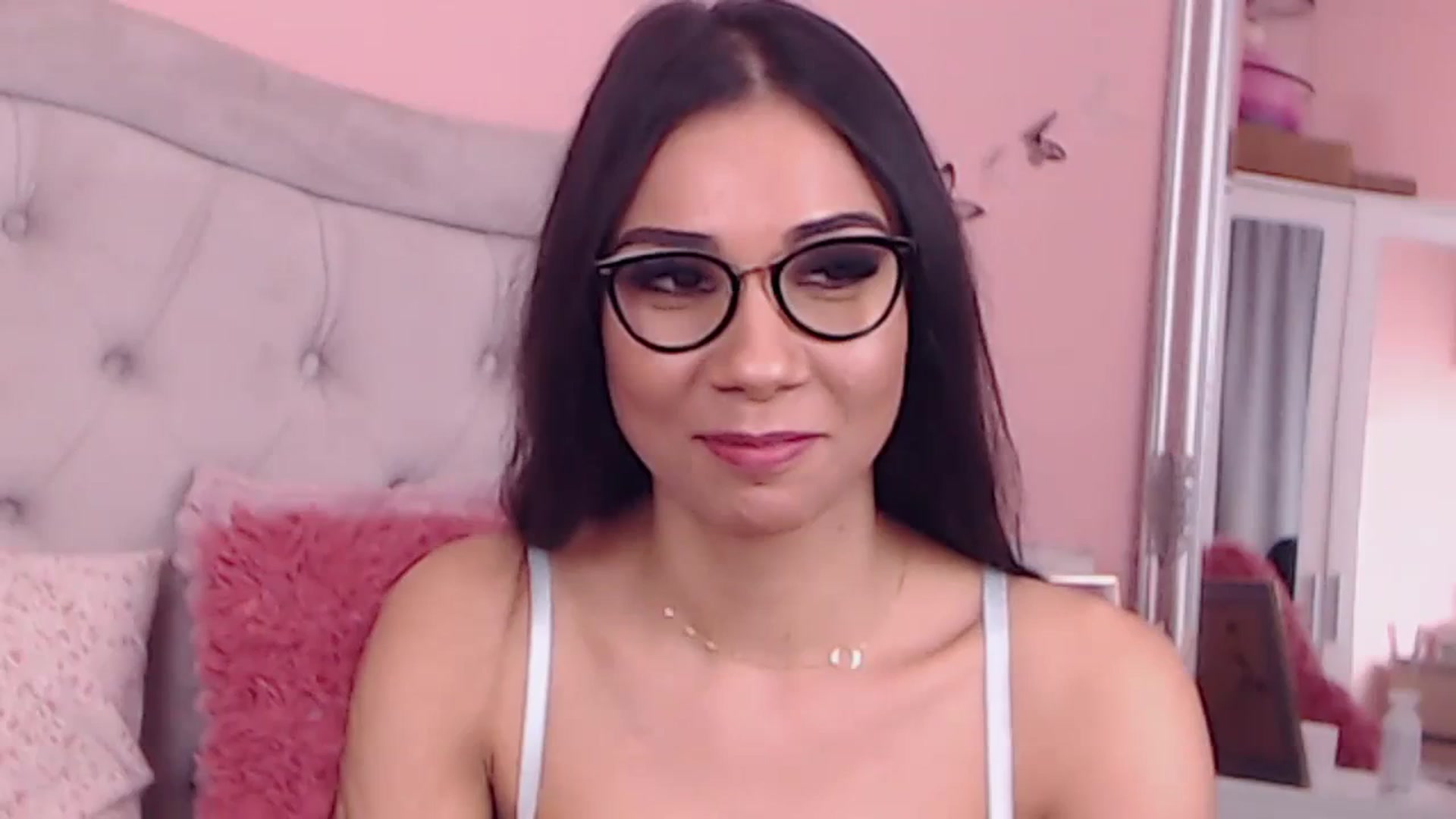 Gallery image thumbnail from Sara_Joy's myfreecams stream on, 01/12/2024, 21:37 image 20 of 20