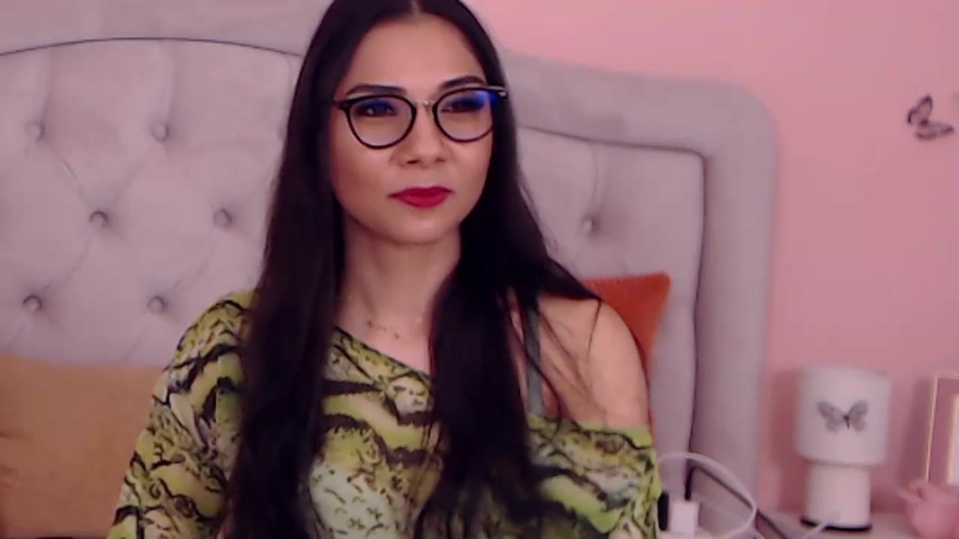 Gallery image thumbnail from Sara_Joy's myfreecams stream on, 01/31/2024, 23:16 image 8 of 20