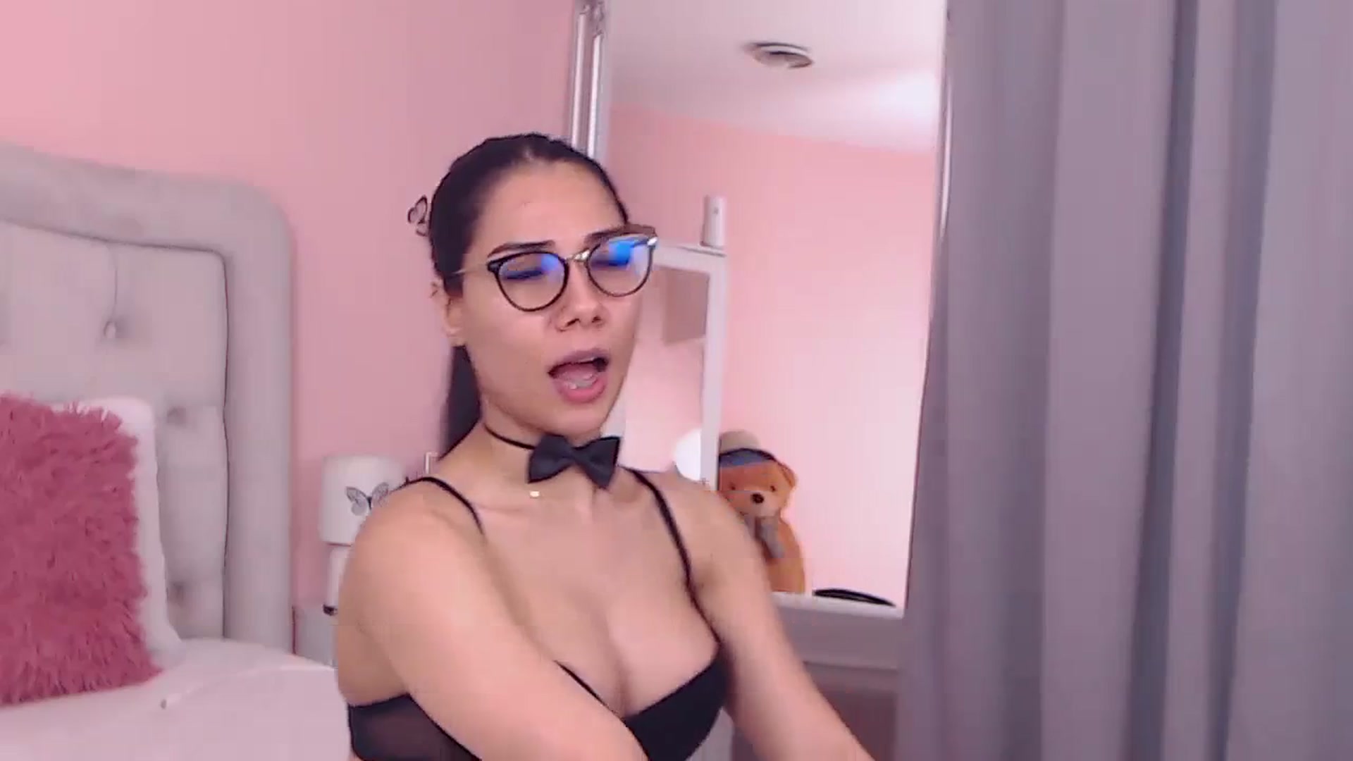 Gallery image thumbnail from Sara_Joy's myfreecams stream on, 02/08/2024, 22:15 image 18 of 20