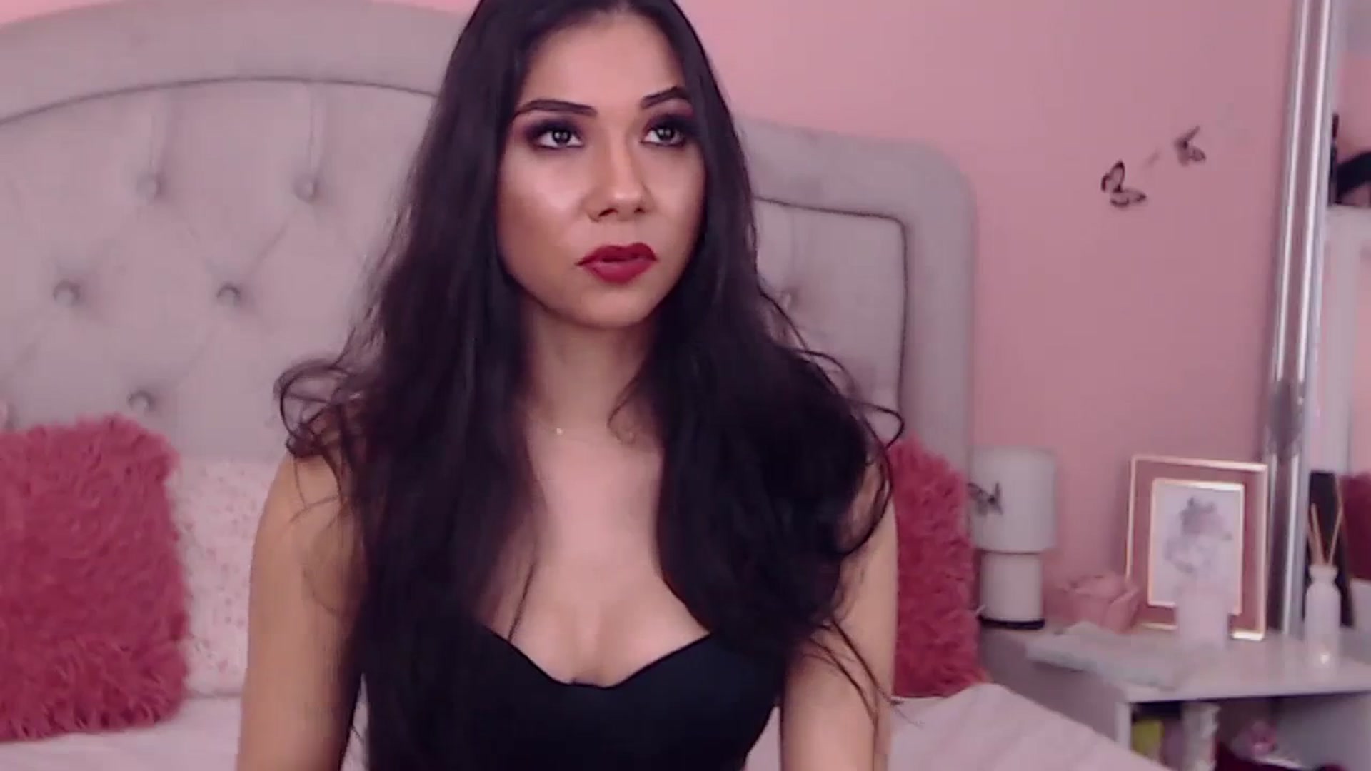 Gallery image thumbnail from Sara_Joy's myfreecams stream on, 03/07/2024, 23:40 image 19 of 20