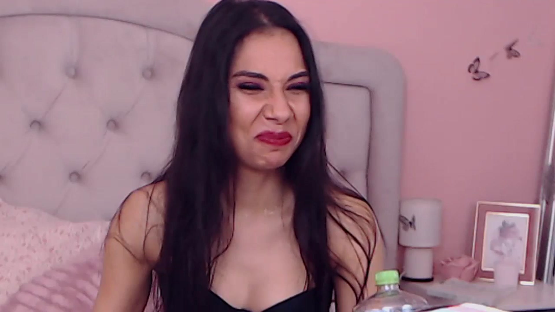 Gallery image thumbnail from Sara_Joy's myfreecams stream on, 03/08/2024, 03:18 image 6 of 20