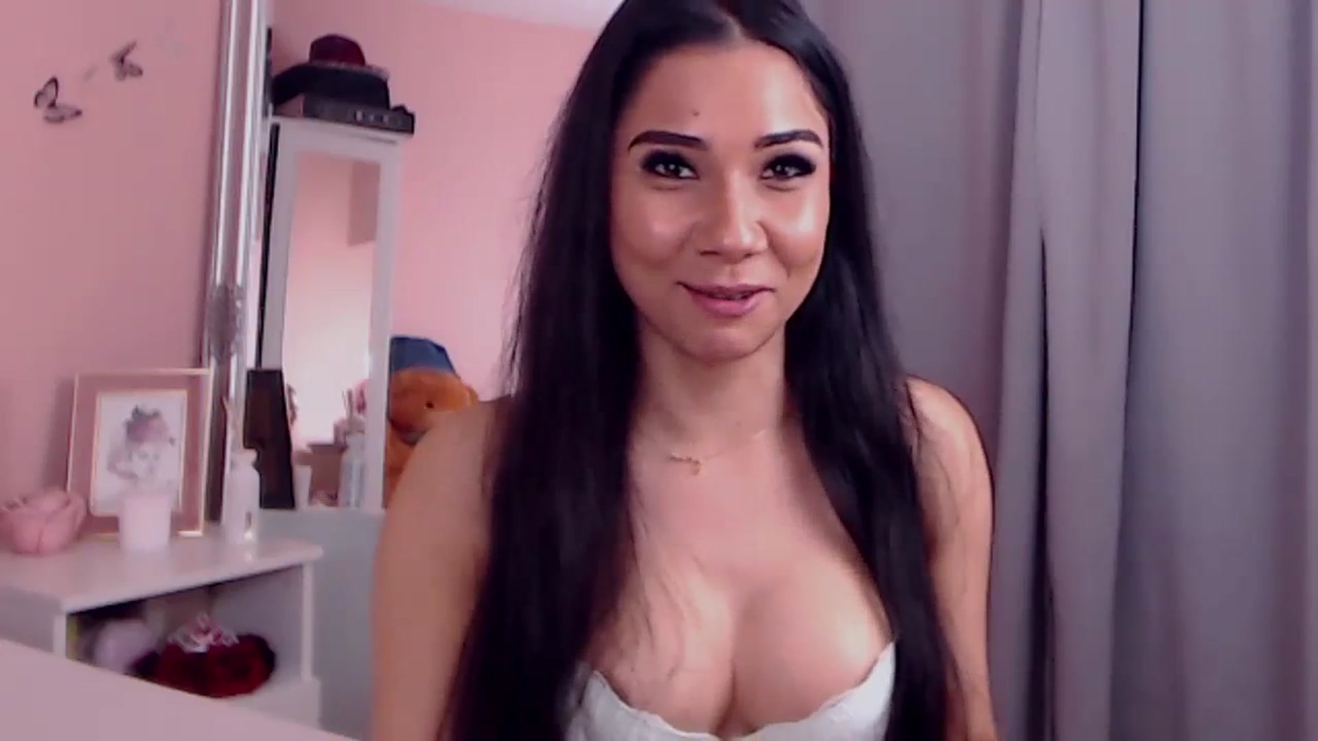 Gallery image thumbnail from Sara_Joy's myfreecams stream on, 03/12/2024, 24:01 image 5 of 20