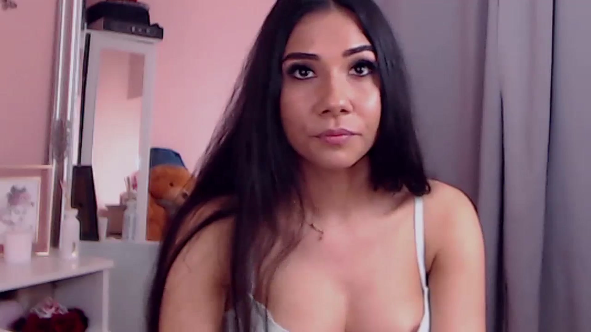 Gallery image thumbnail from Sara_Joy's myfreecams stream on, 03/12/2024, 24:01 image 2 of 20