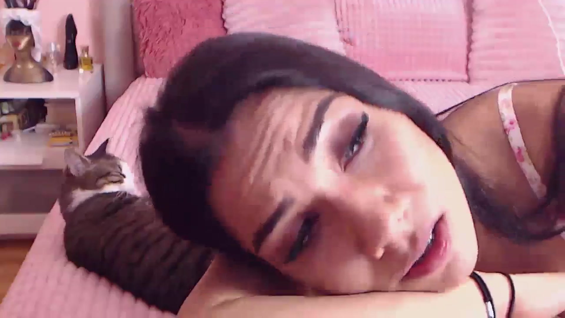 Gallery image thumbnail from Sara_Joy's myfreecams stream on, 03/17/2024, 01:46 image 18 of 20