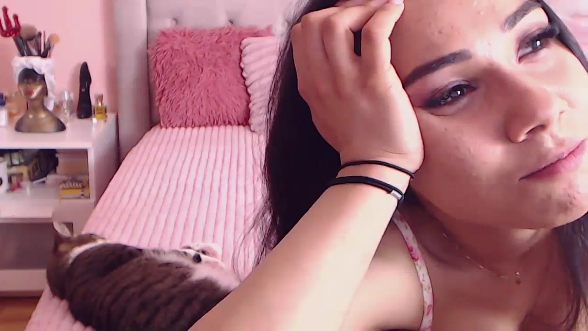 Gallery image thumbnail from Sara_Joy's myfreecams stream on, 03/17/2024, 01:46 image 19 of 20