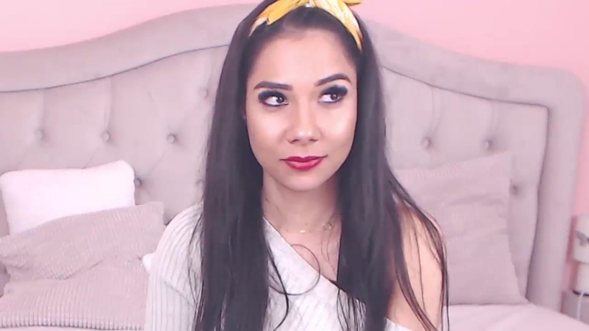 Gallery image thumbnail from Sara_Joy's myfreecams stream on, 03/26/2024, 24:03 image 17 of 20