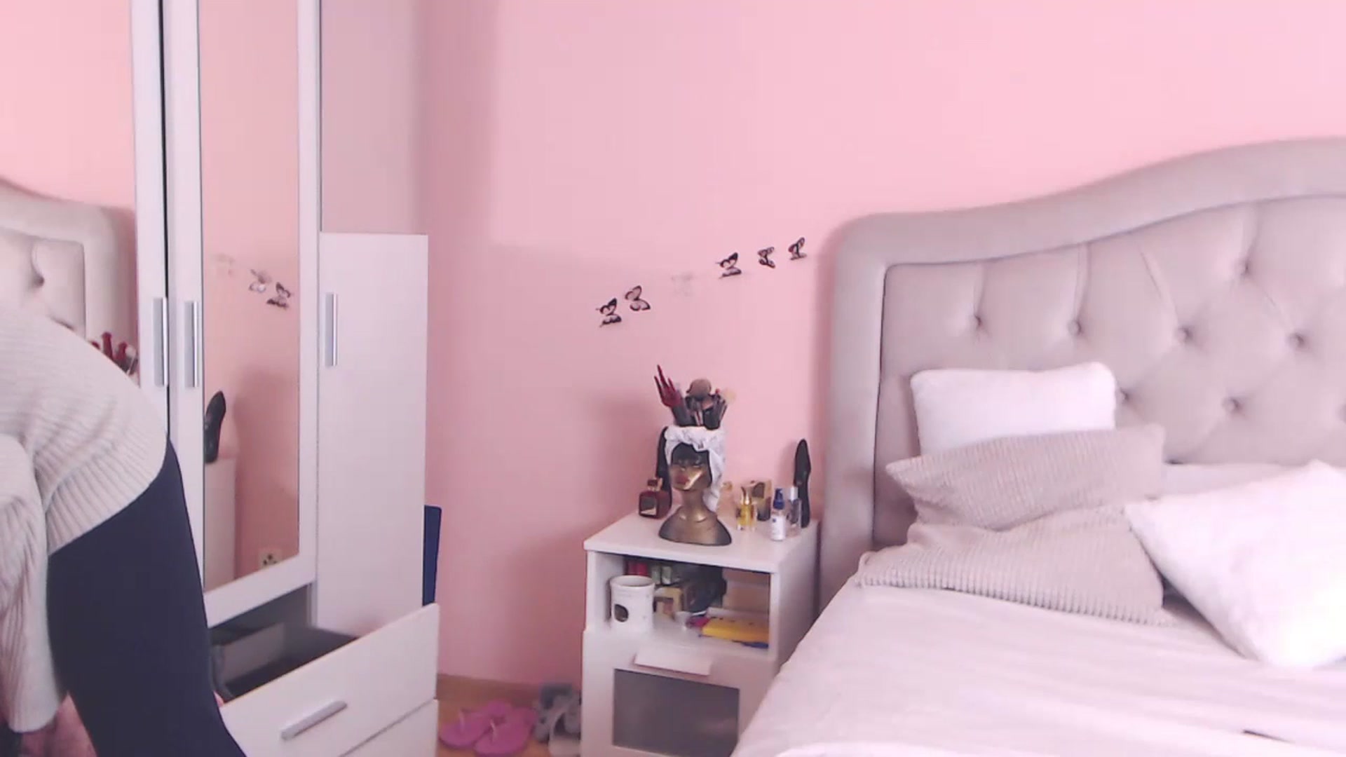 Gallery image thumbnail from Sara_Joy's myfreecams stream on, 03/26/2024, 24:03 image 10 of 20