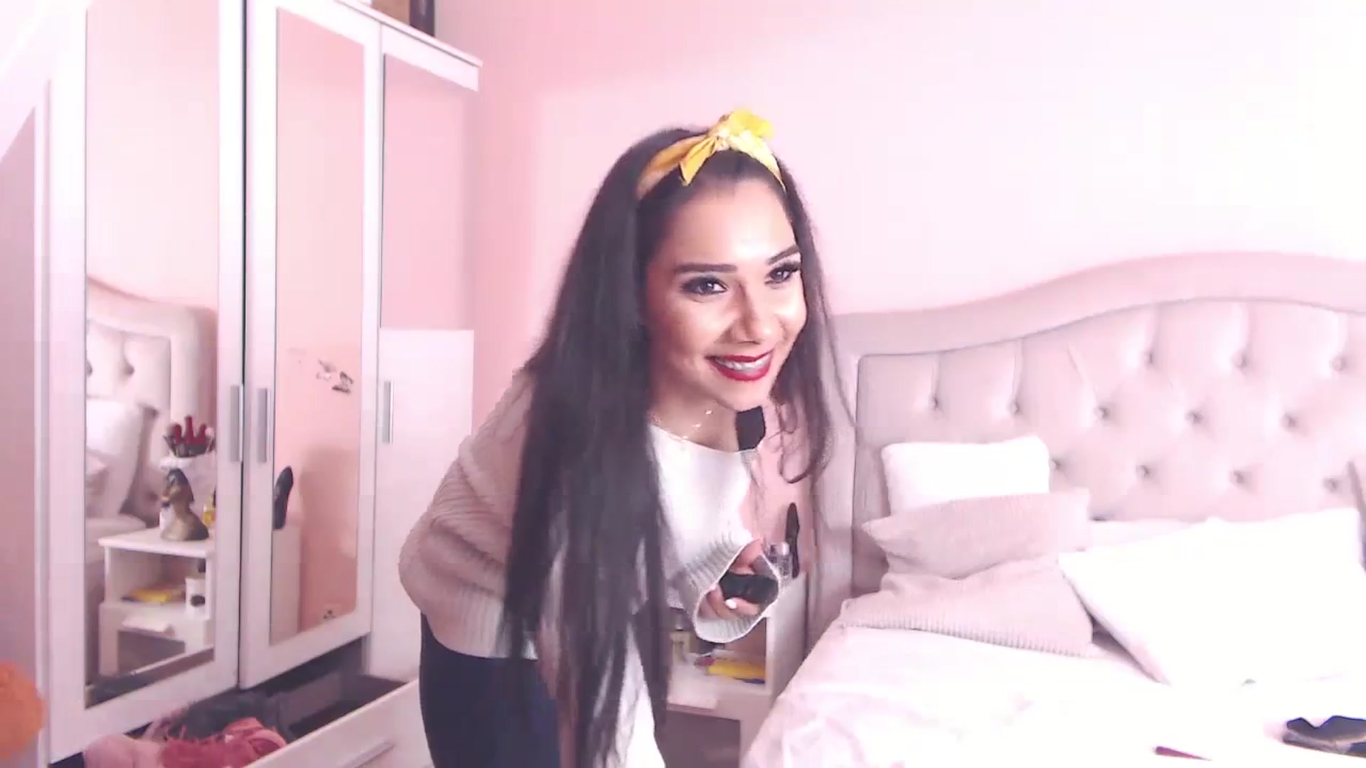 Gallery image thumbnail from Sara_Joy's myfreecams stream on, 03/26/2024, 24:03 image 11 of 20