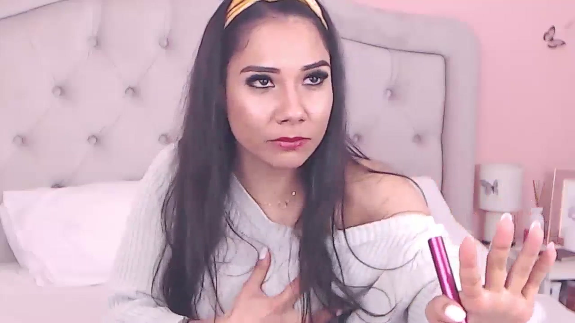 Gallery image thumbnail from Sara_Joy's myfreecams stream on, 03/26/2024, 01:09 image 17 of 20