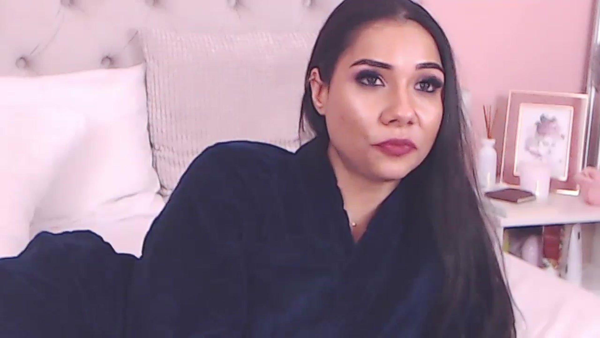 Gallery image thumbnail from Sara_Joy's myfreecams stream on, 03/27/2024, 24:54 image 6 of 20