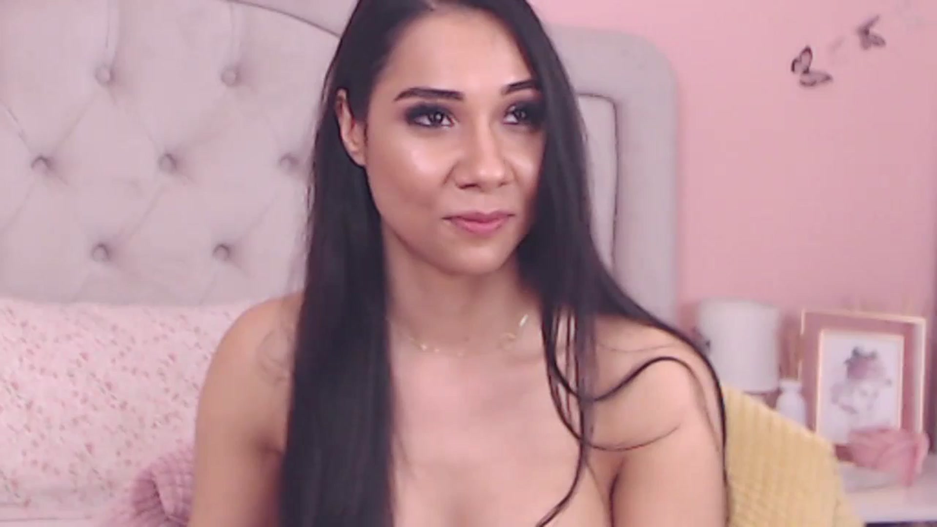 Gallery image thumbnail from Sara_Joy's myfreecams stream on, 04/06/2024, 02:15 image 14 of 20