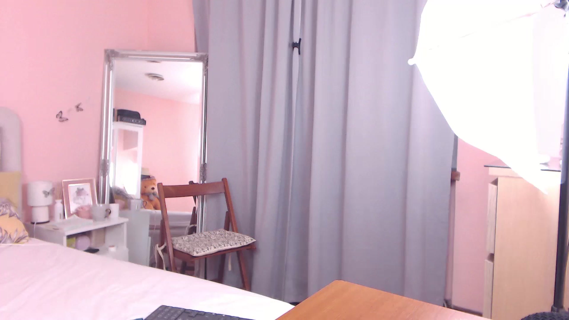 Gallery image thumbnail from Sara_Joy's myfreecams stream on, 04/14/2024, 21:19 image 6 of 20