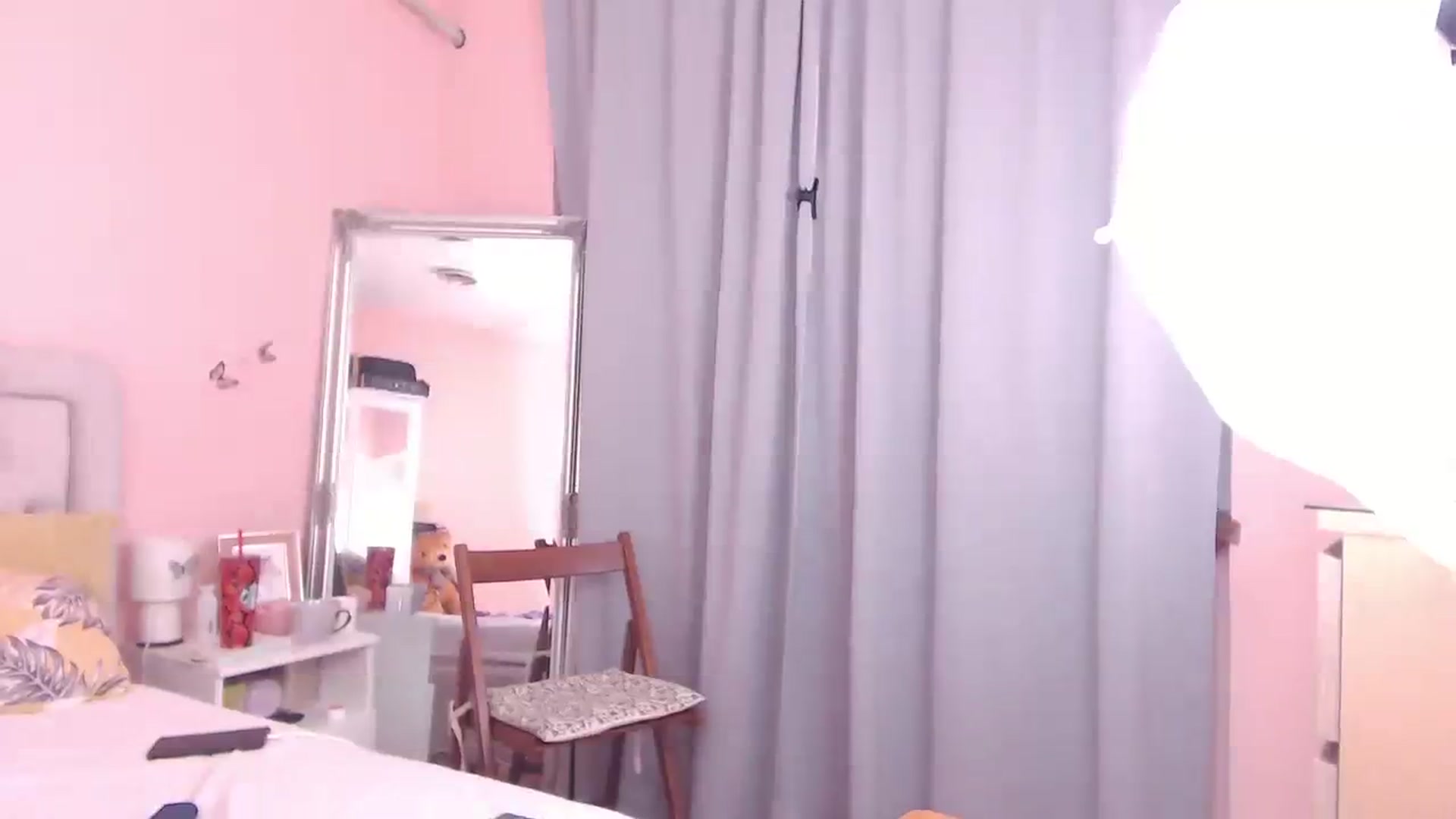 Gallery image thumbnail from Sara_Joy's myfreecams stream on, 04/14/2024, 21:19 image 4 of 20