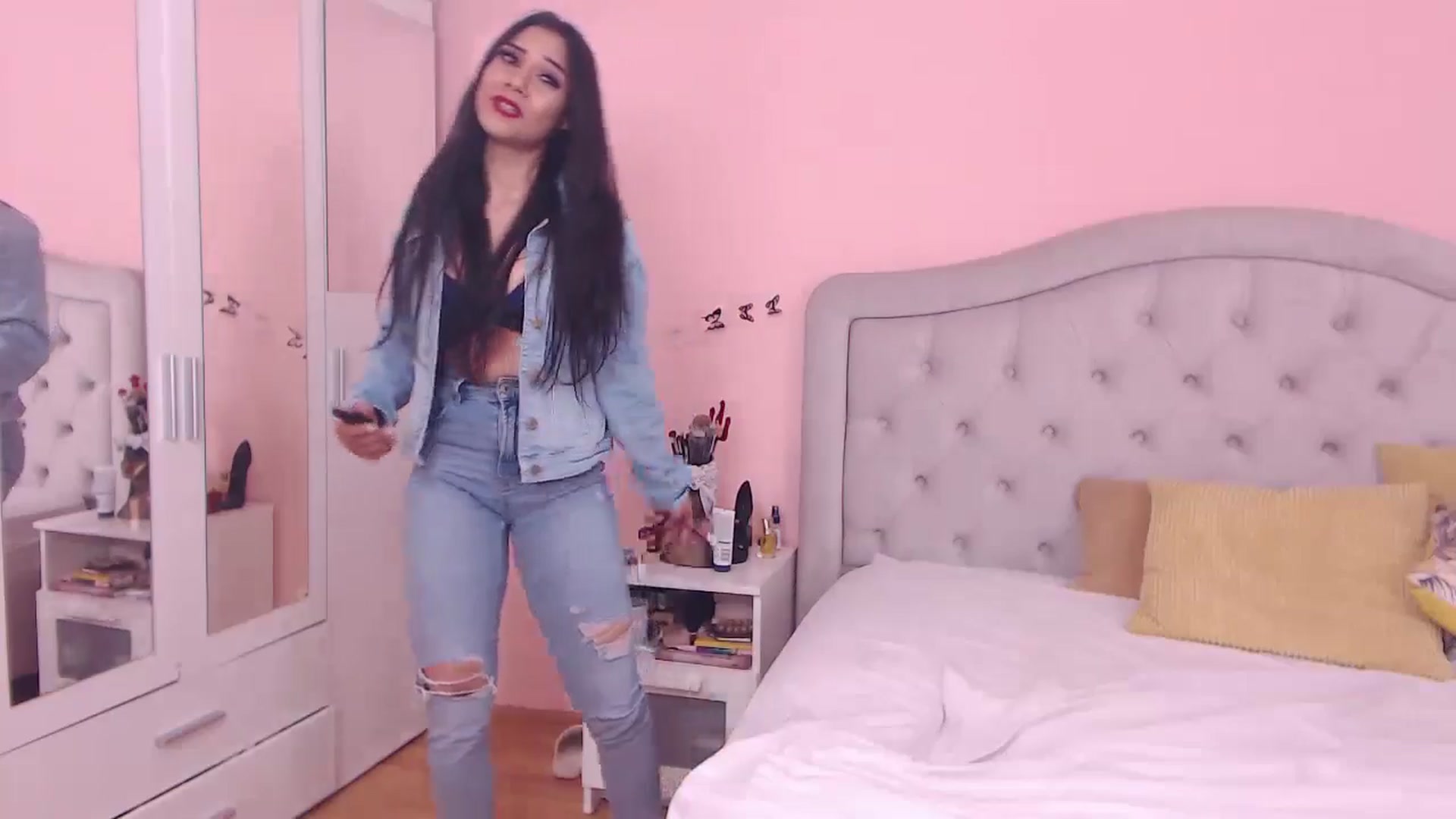 Gallery image thumbnail from Sara_Joy's myfreecams stream on, 04/19/2024, 22:33 image 19 of 20