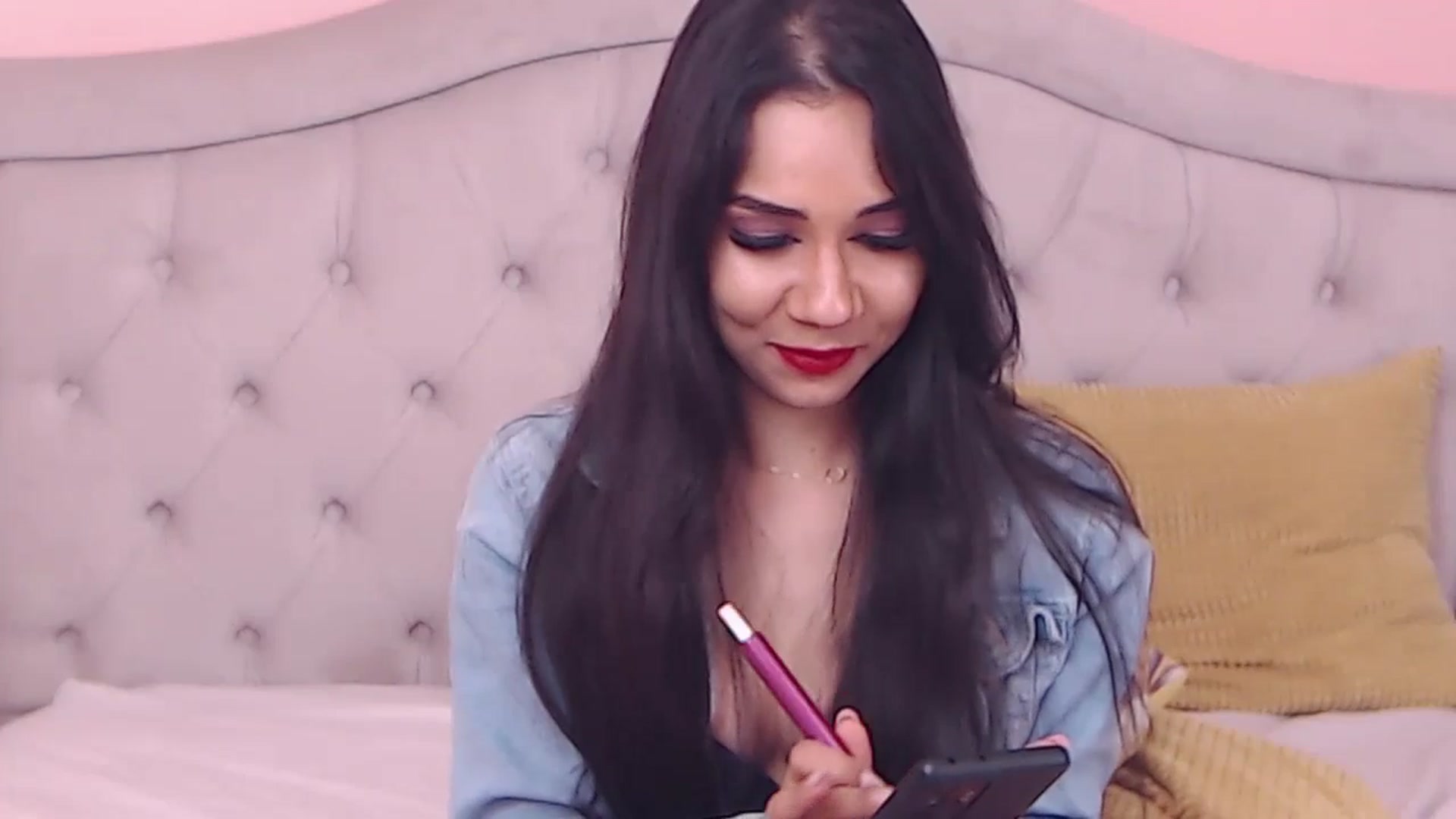 Gallery image thumbnail from Sara_Joy's myfreecams stream on, 04/20/2024, 24:00 image 15 of 20