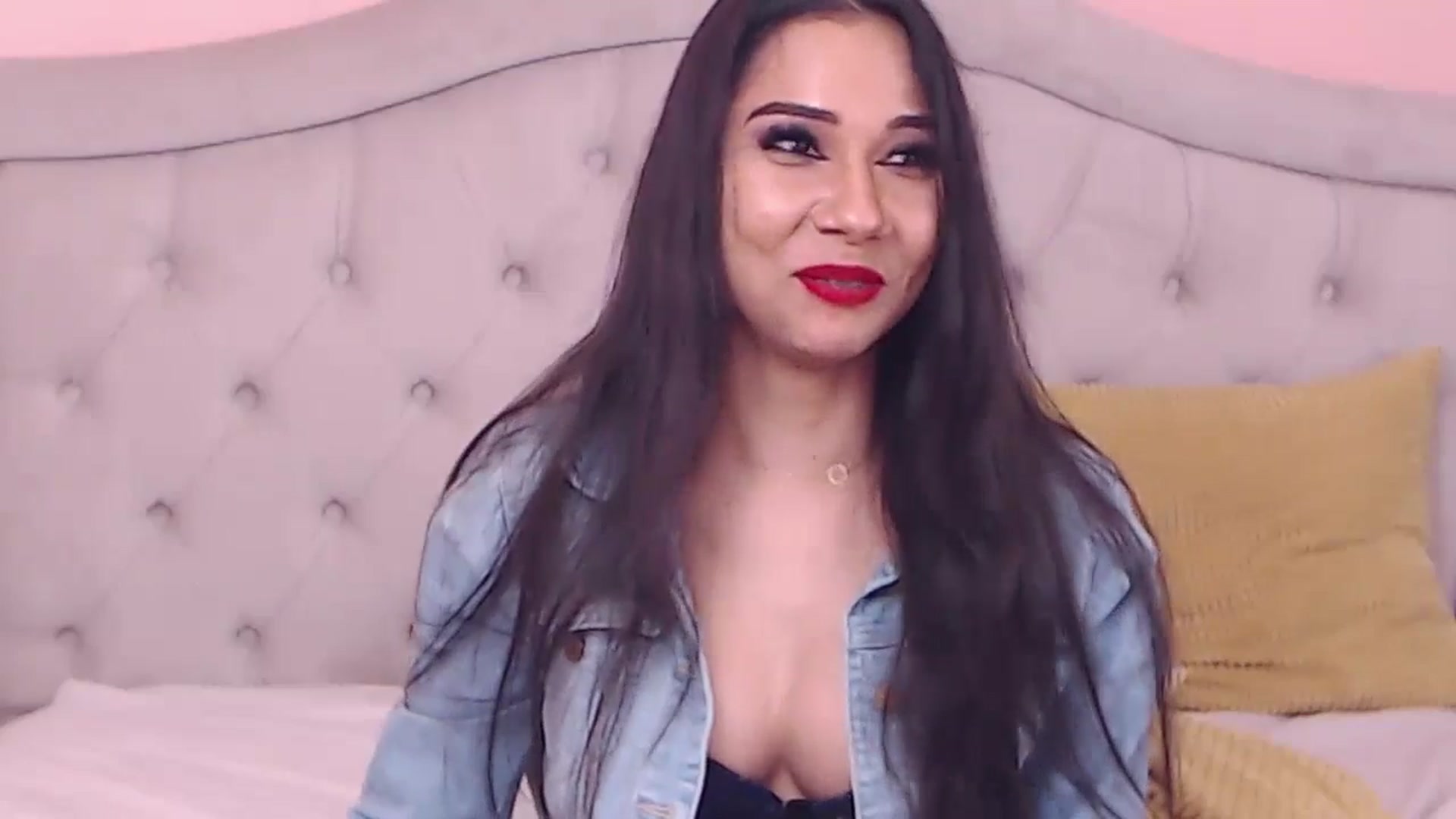Gallery image thumbnail from Sara_Joy's myfreecams stream on, 04/20/2024, 24:00 image 19 of 20