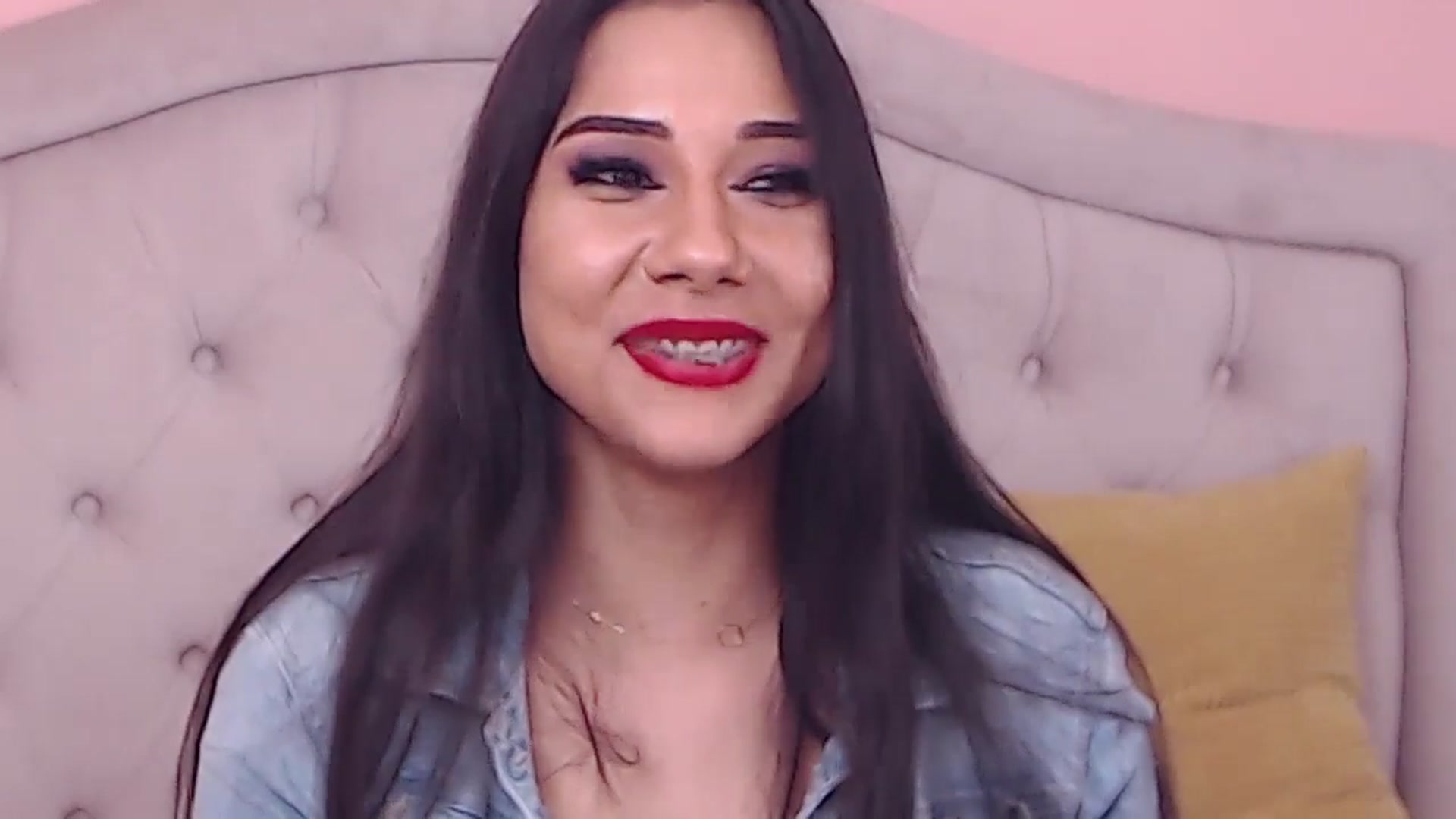 Gallery image thumbnail from Sara_Joy's myfreecams stream on, 04/20/2024, 24:14 image 19 of 20