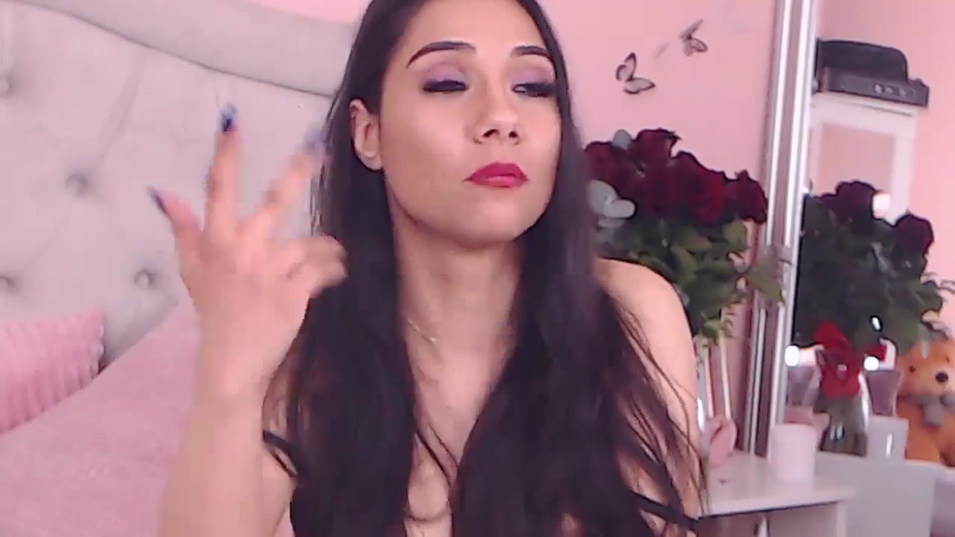 Gallery image thumbnail from Sara_Joy's myfreecams stream on, 04/26/2024, 23:23 image 6 of 20