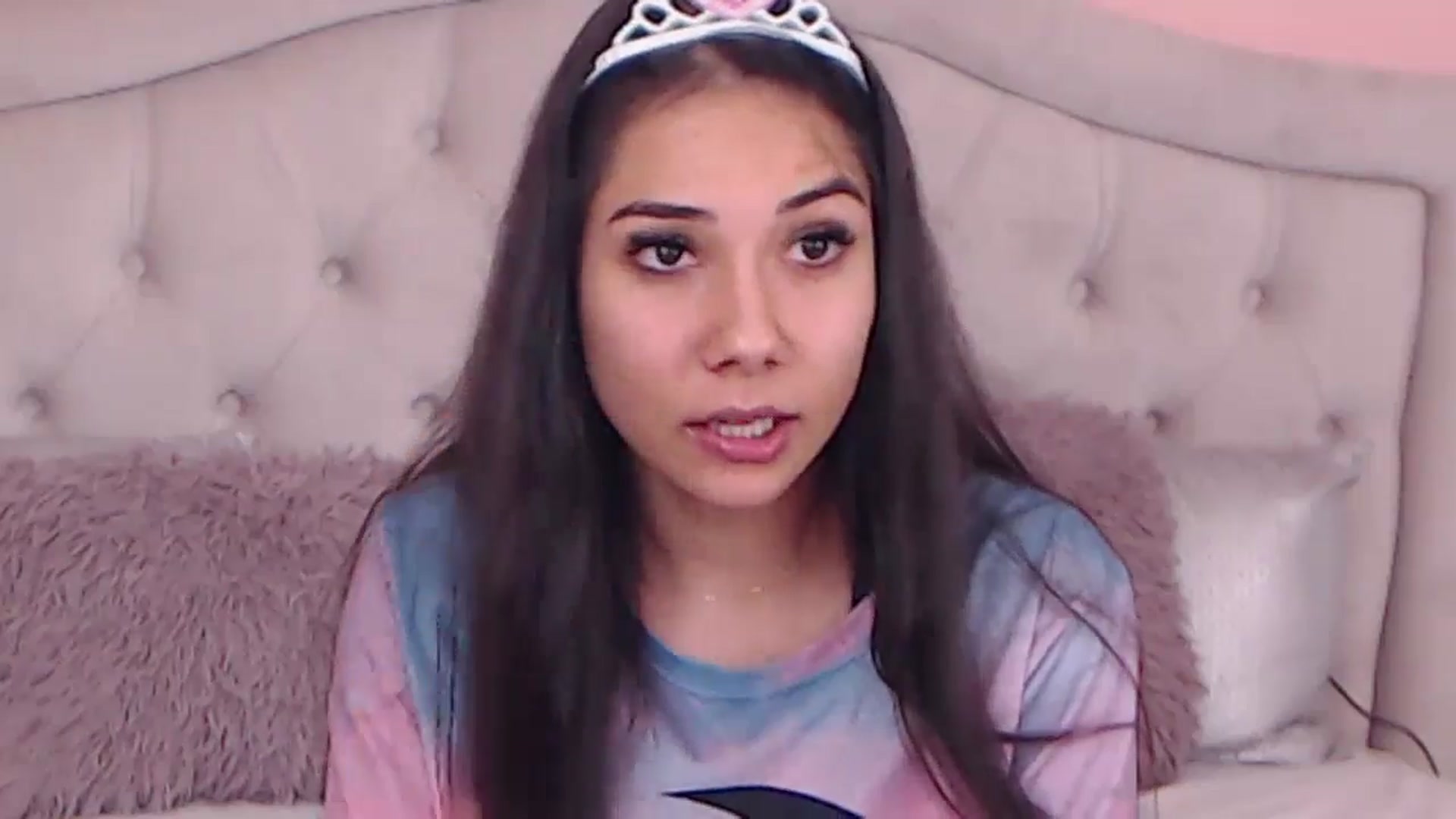 Gallery image thumbnail from Sara_Joy's myfreecams stream on, 05/08/2024, 22:55 image 6 of 20