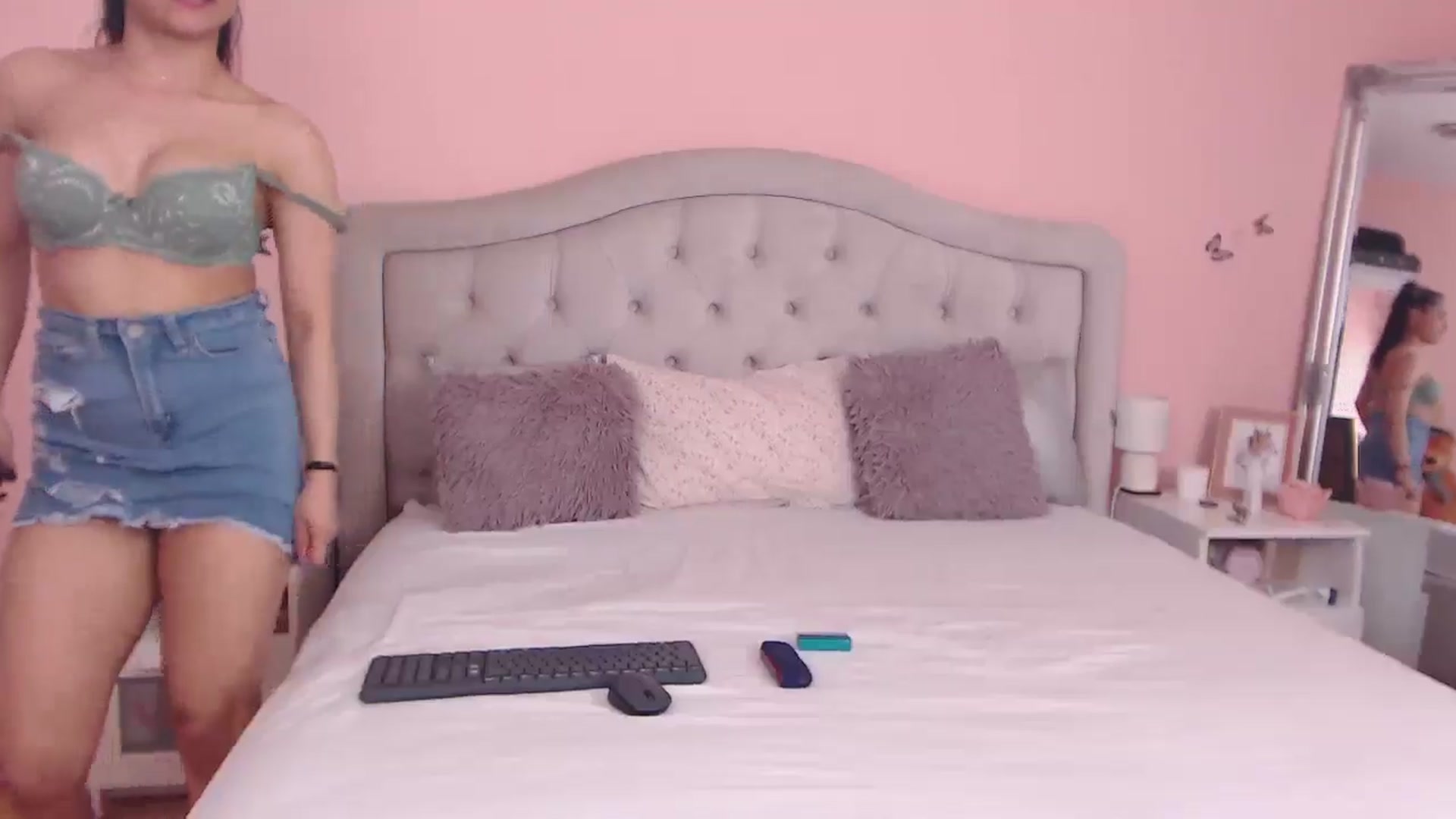Gallery image thumbnail from Sara_Joy's myfreecams stream on, 05/12/2024, 19:50 image 19 of 20