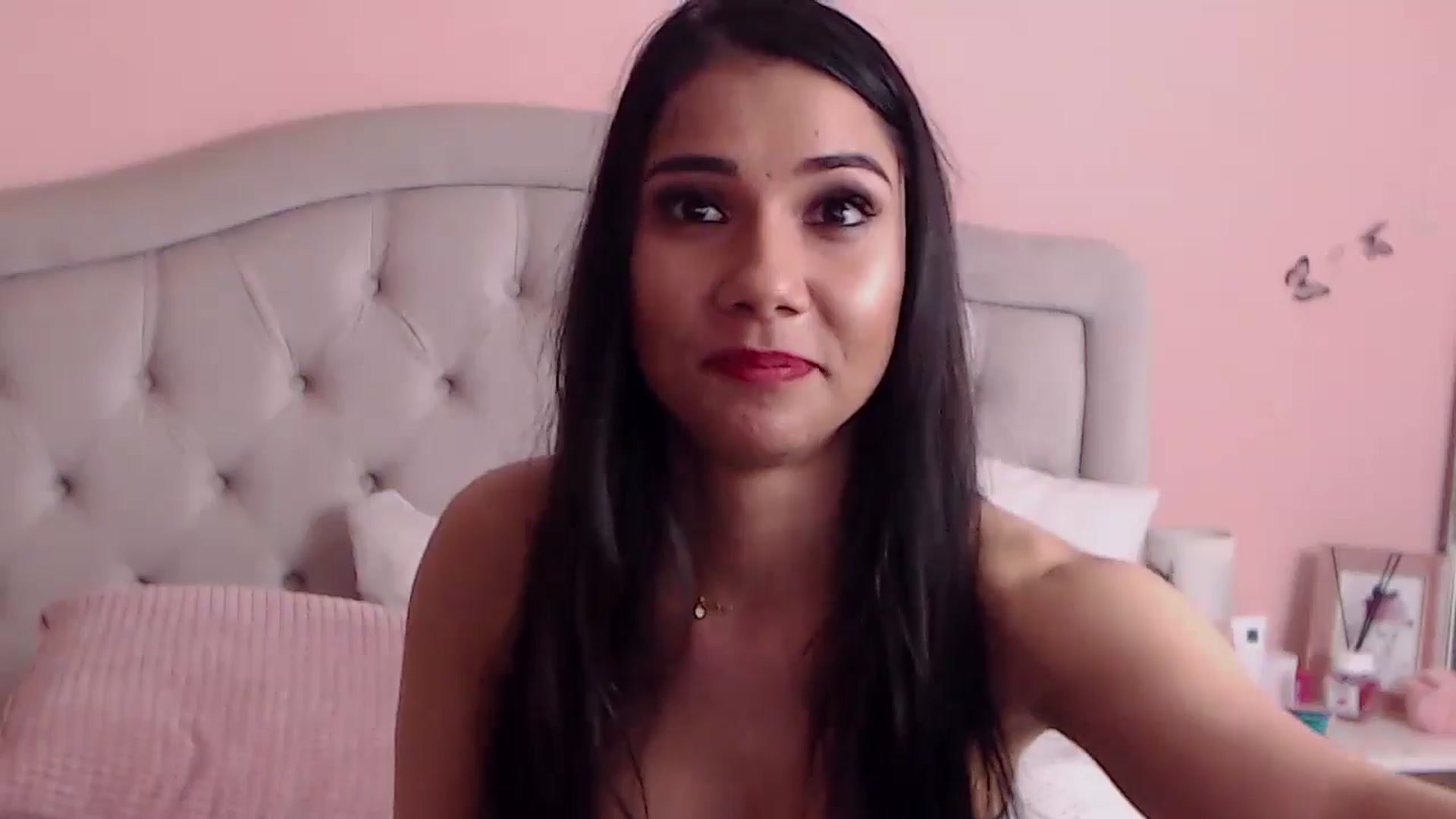 Gallery image thumbnail from Sara_Joy's myfreecams stream on, 05/19/2024, 01:57 image 5 of 20