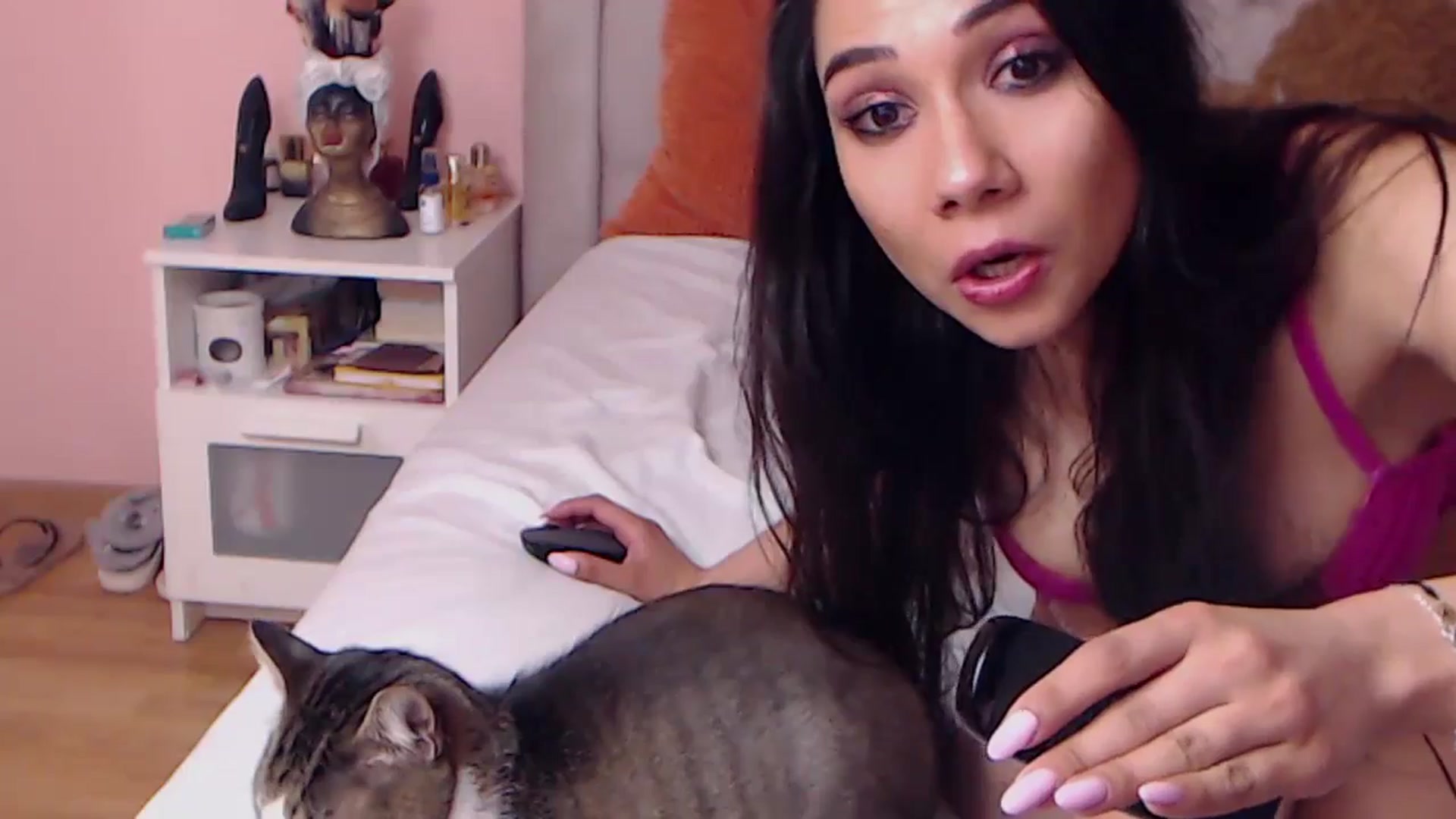 Gallery image thumbnail from Sara_Joy's myfreecams stream on, 05/20/2024, 02:11 image 8 of 20