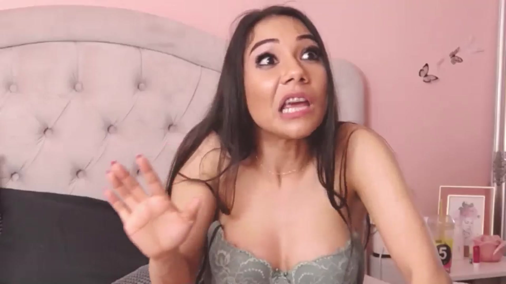 Gallery image thumbnail from Sara_Joy's myfreecams stream on, 05/24/2024, 01:12 image 13 of 20