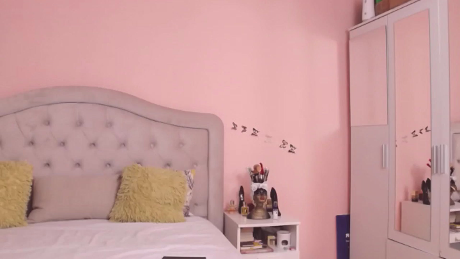 Gallery image thumbnail from Sara_Joy's myfreecams stream on, 05/24/2024, 20:18 image 1 of 20